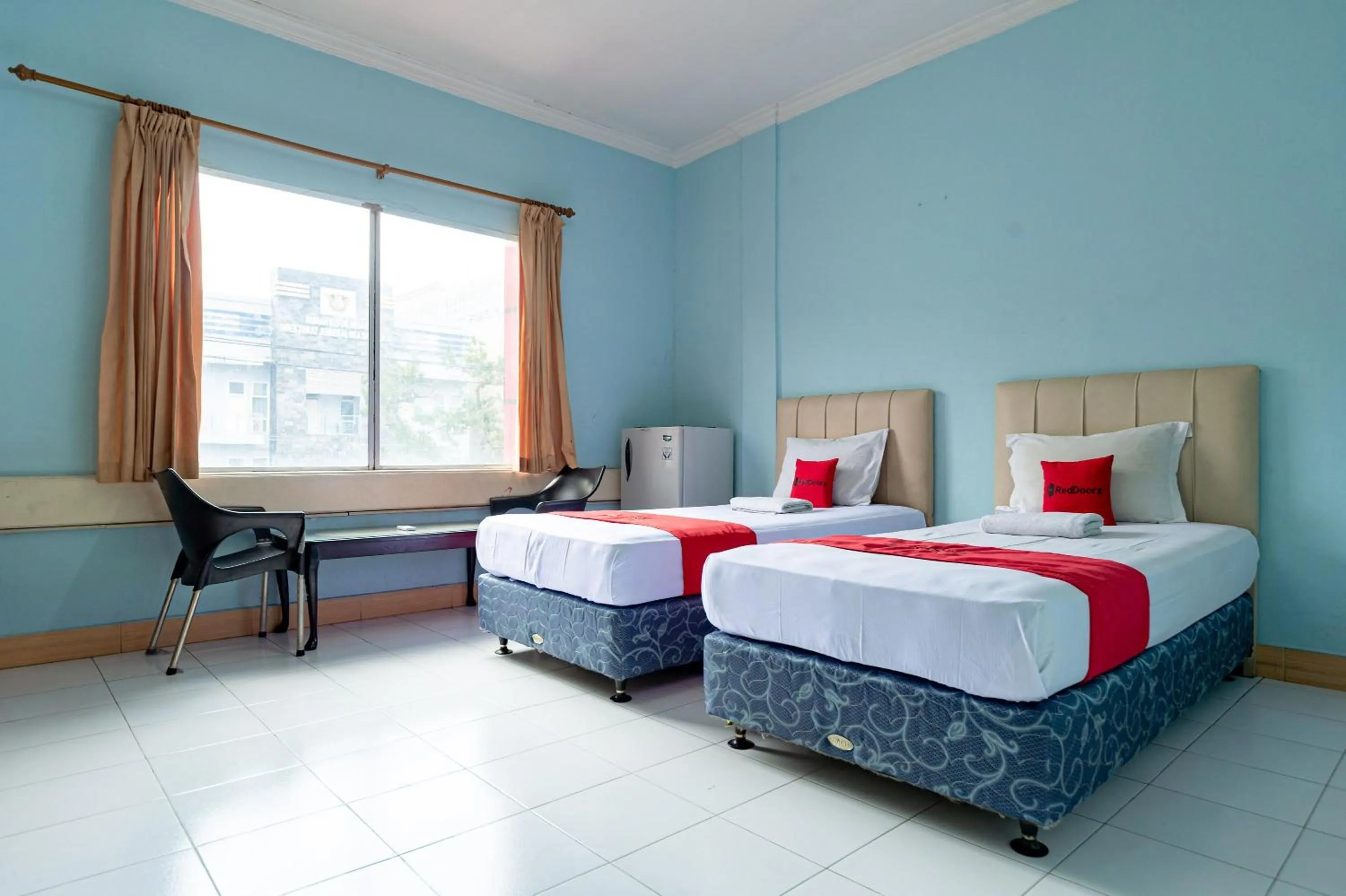 Bedroom in RedDoorz Plus @ Jalan Iskandar Muda Medan