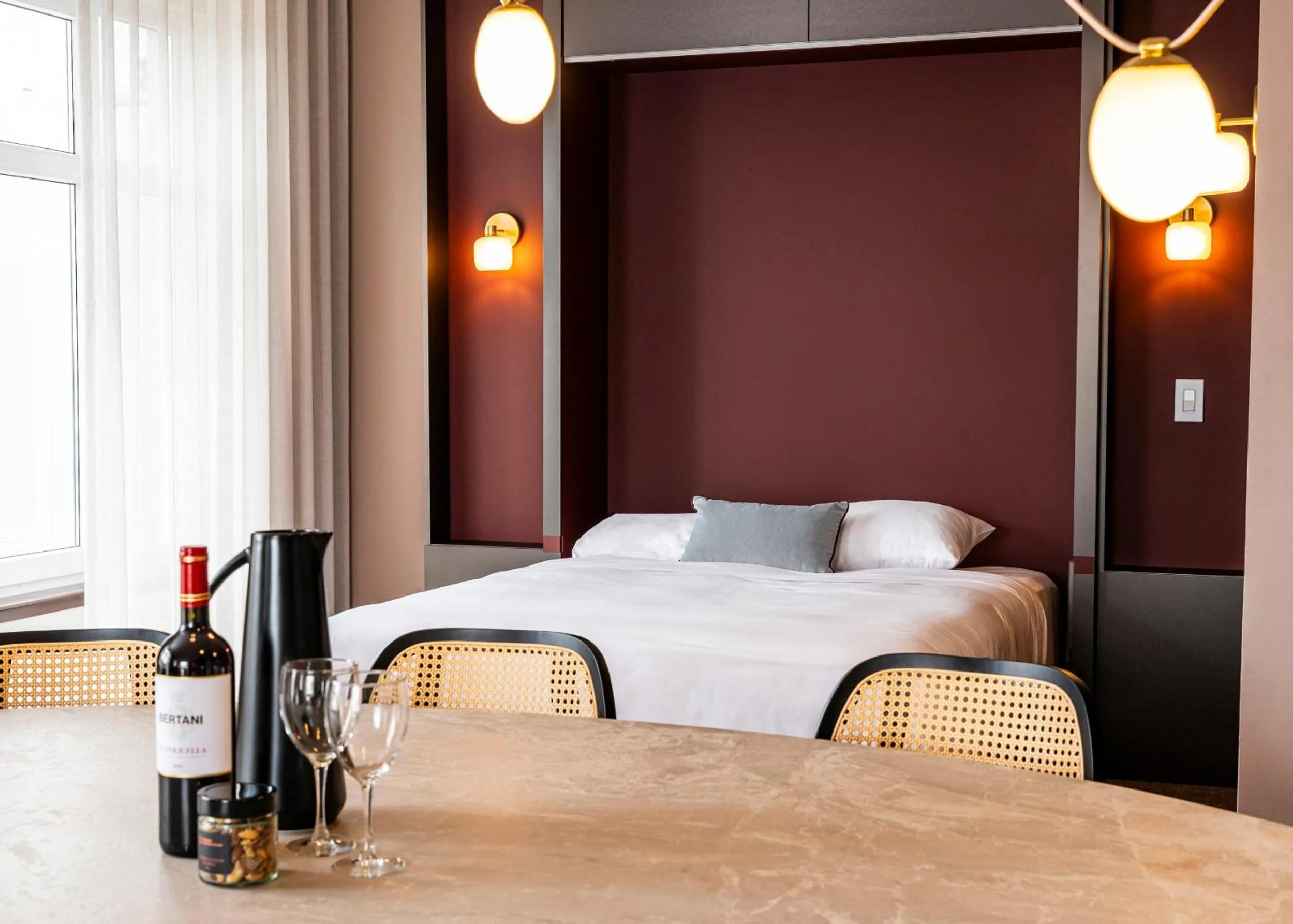 Bed in Hôtel Saint-Sulpice