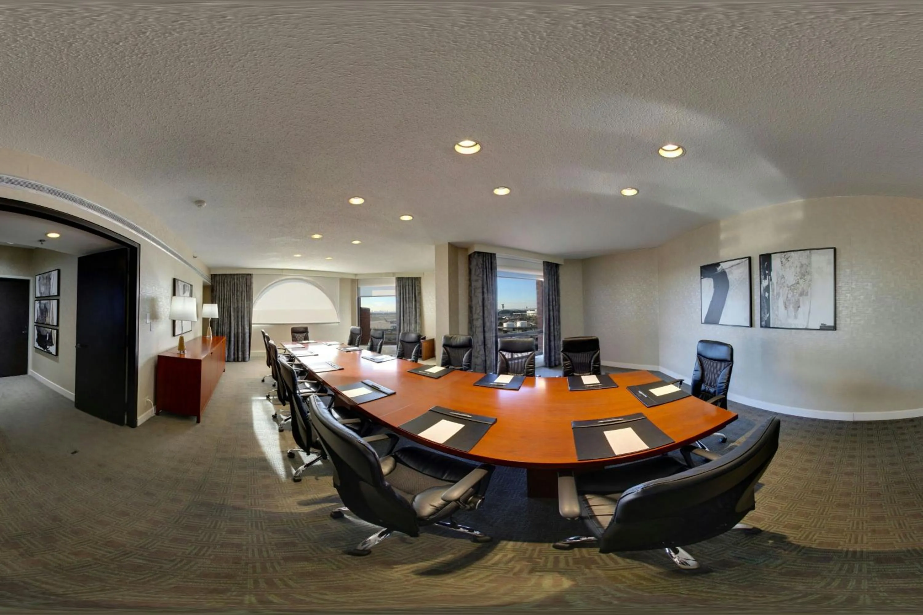 Photo of the whole room in The Westin Toronto Airport