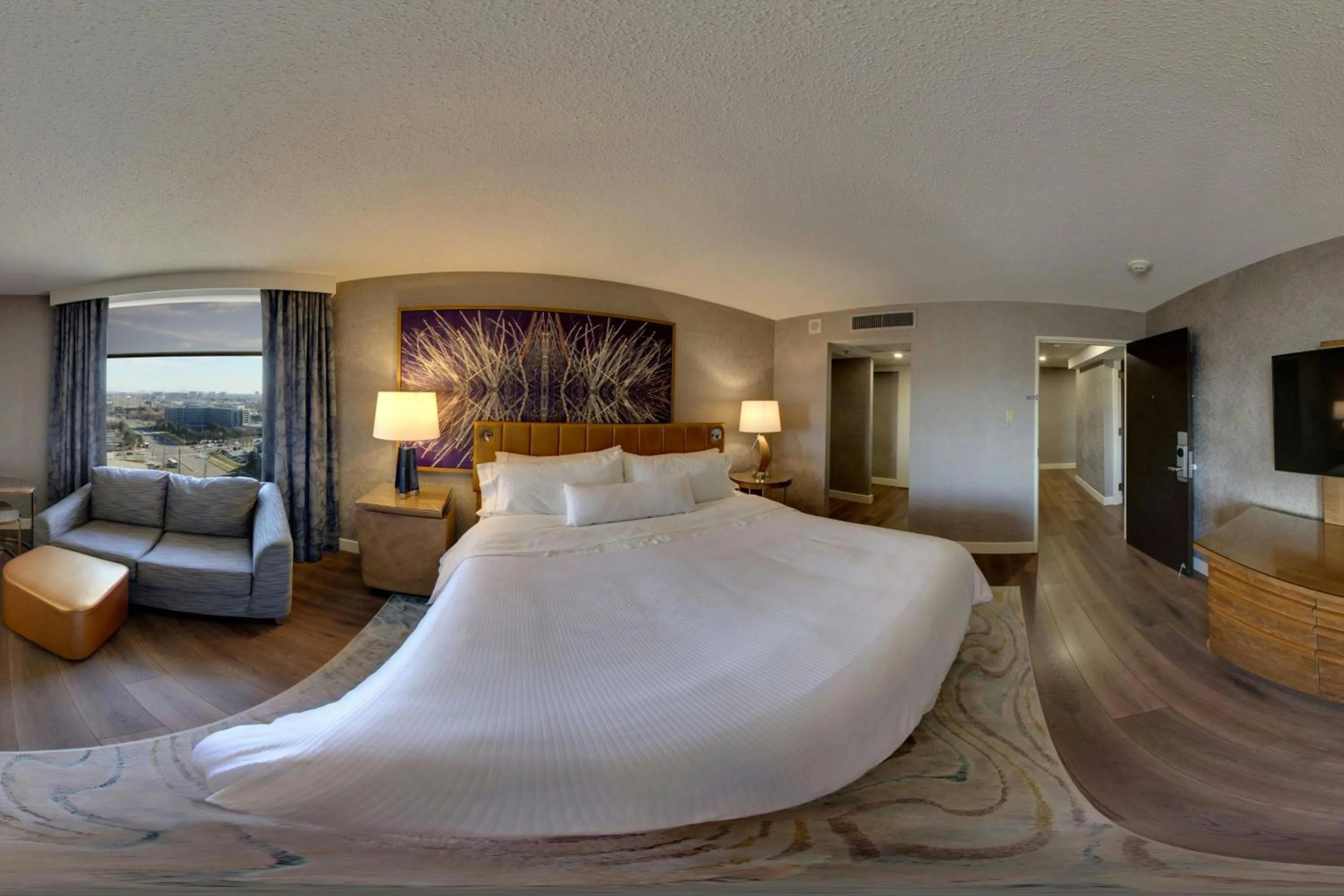 Photo of the whole room, Bed in The Westin Toronto Airport