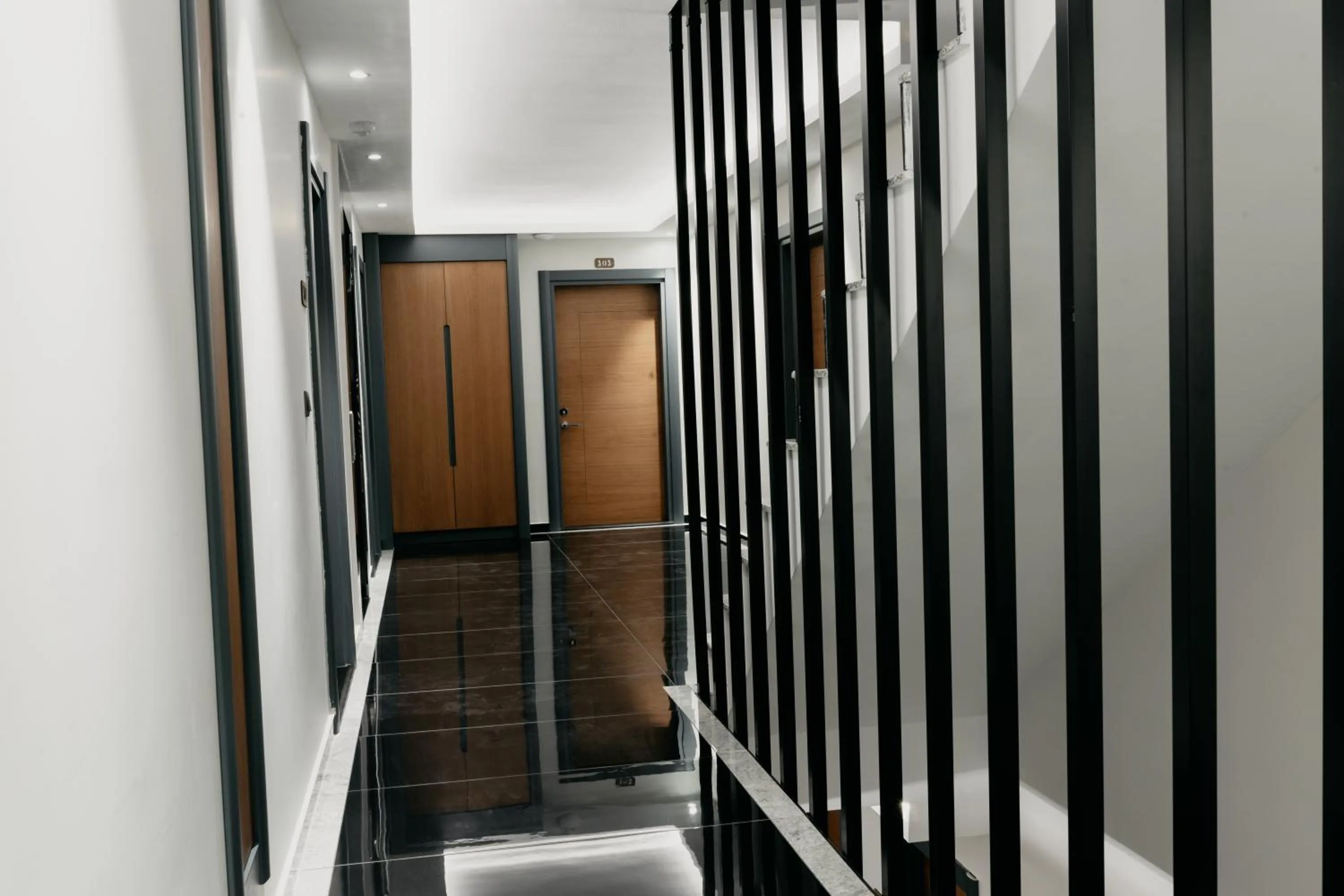 Property building in Ceneviz Suit Hotel