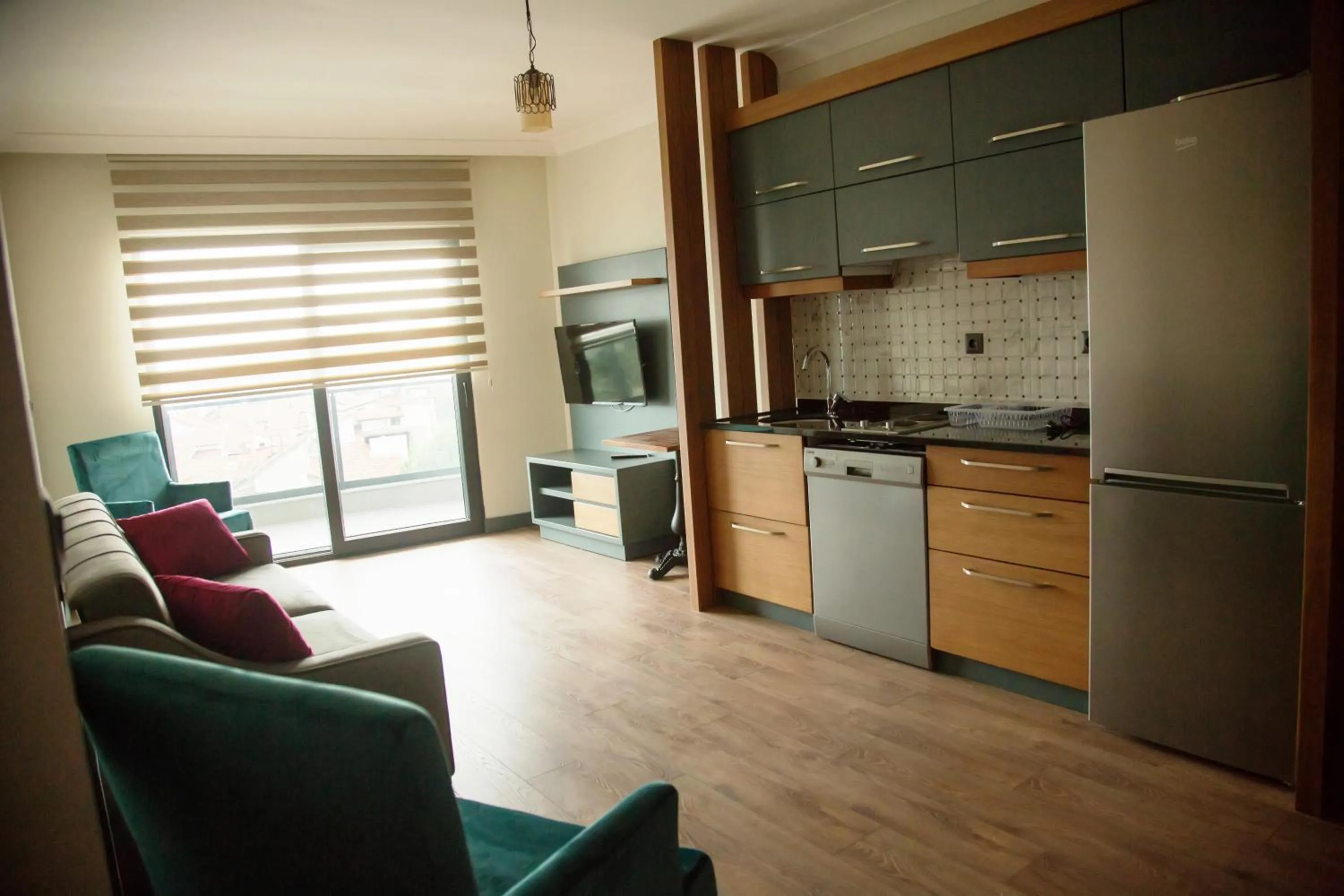 Kitchen or kitchenette in Ceneviz Suit Hotel