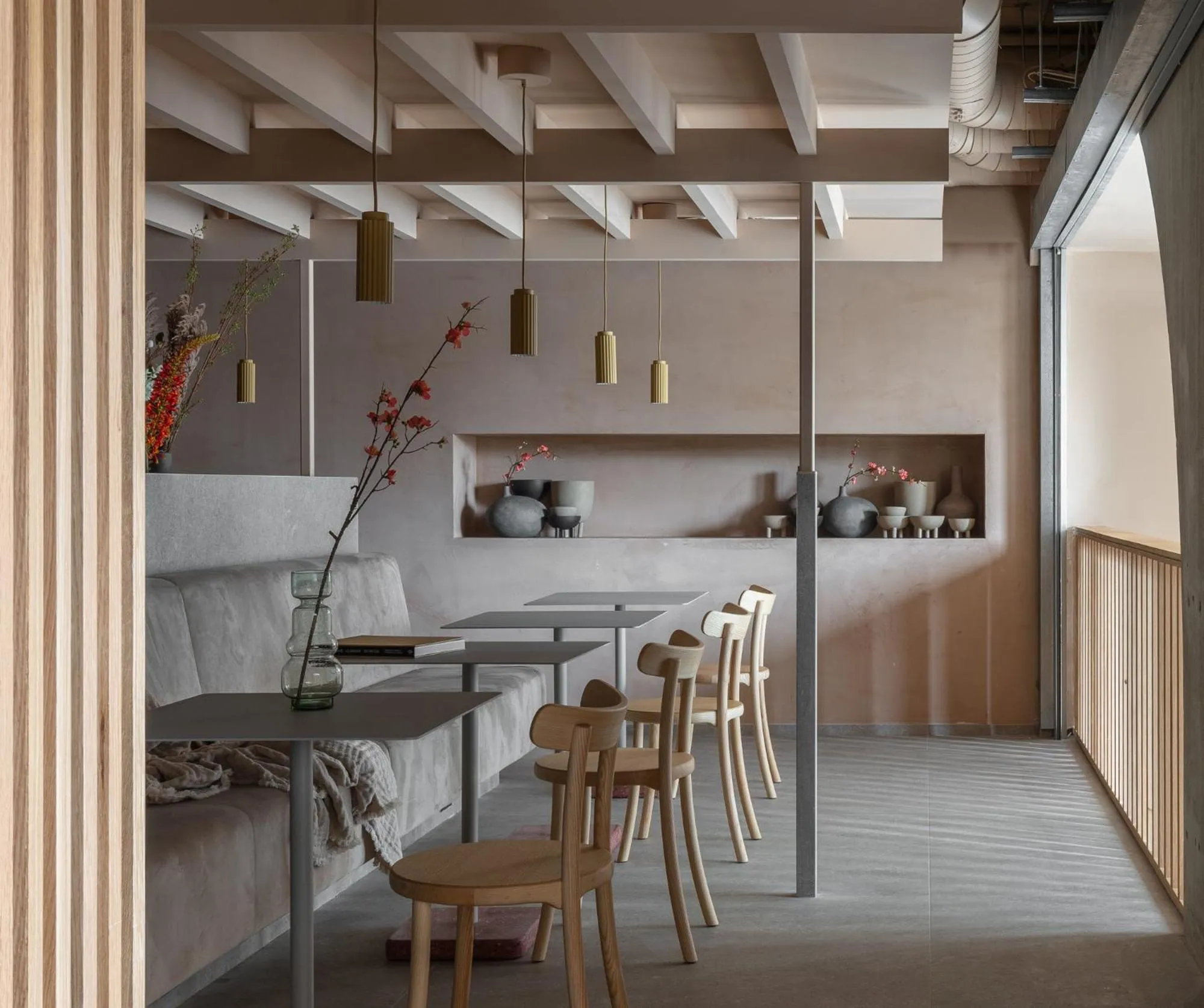 Lounge or bar in Buckle Street Studios by Locke, Aldgate