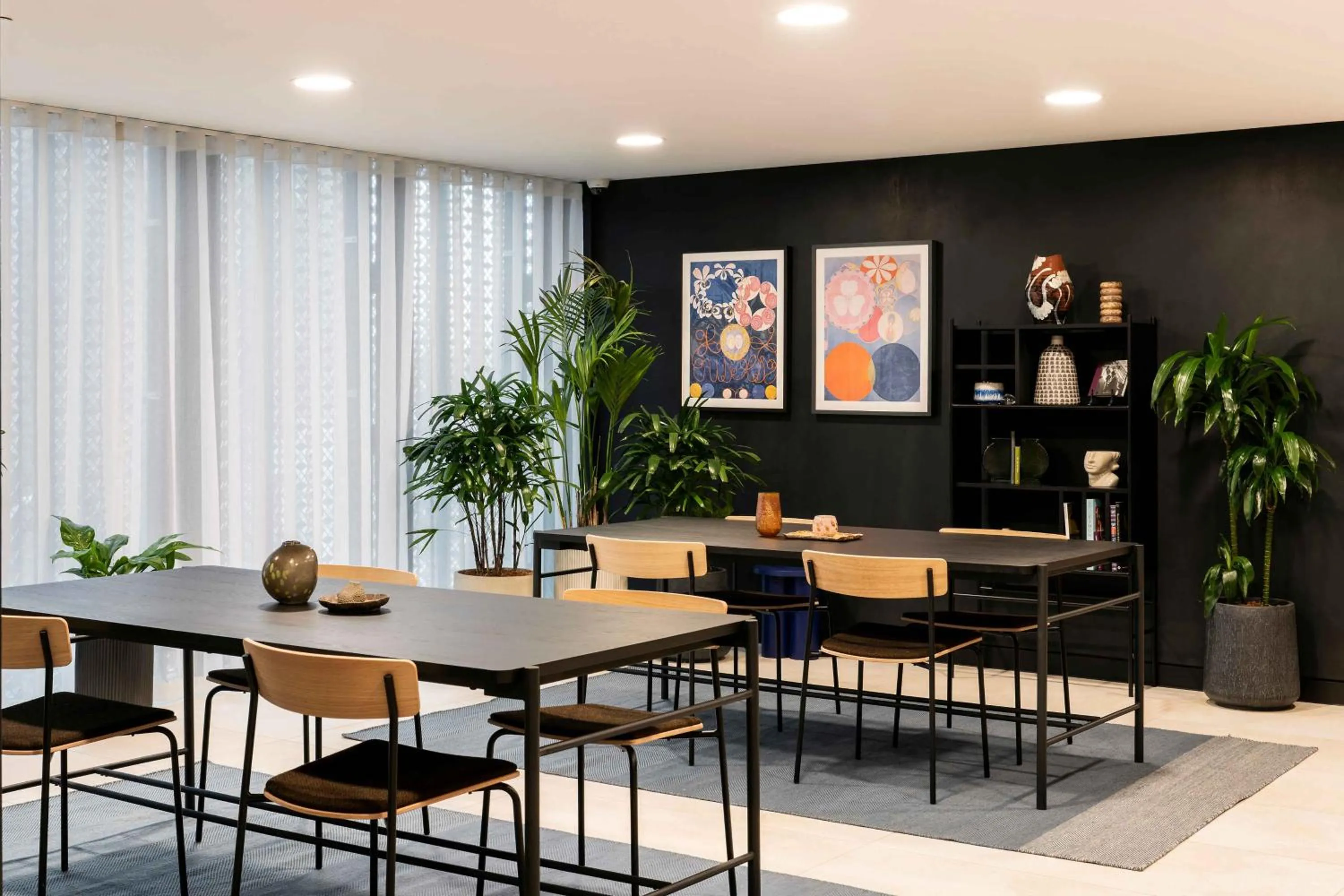 Communal lounge/ TV room in Cove Landmark Pinnacle