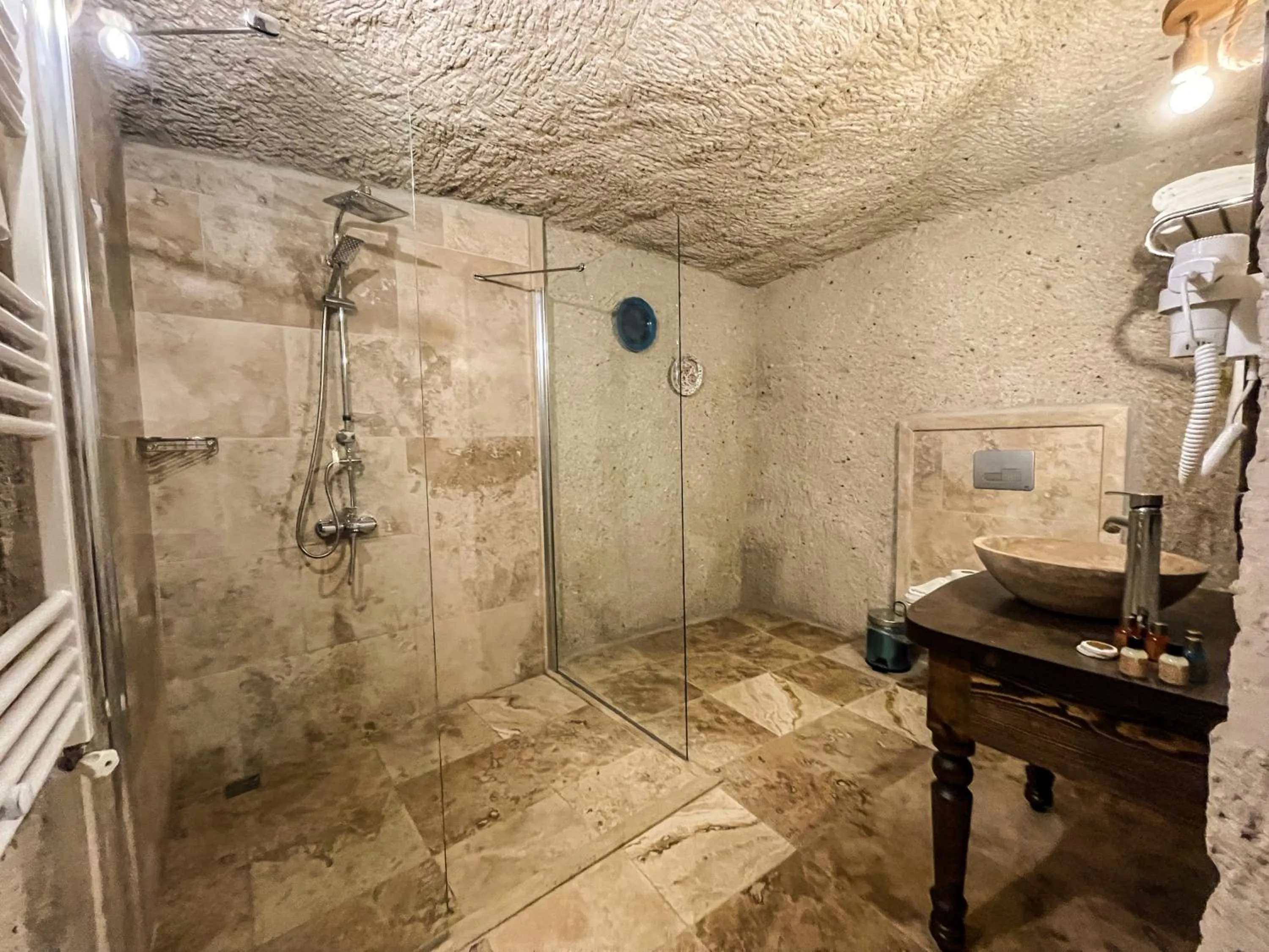 Bathroom in Takunya Cave Hotel