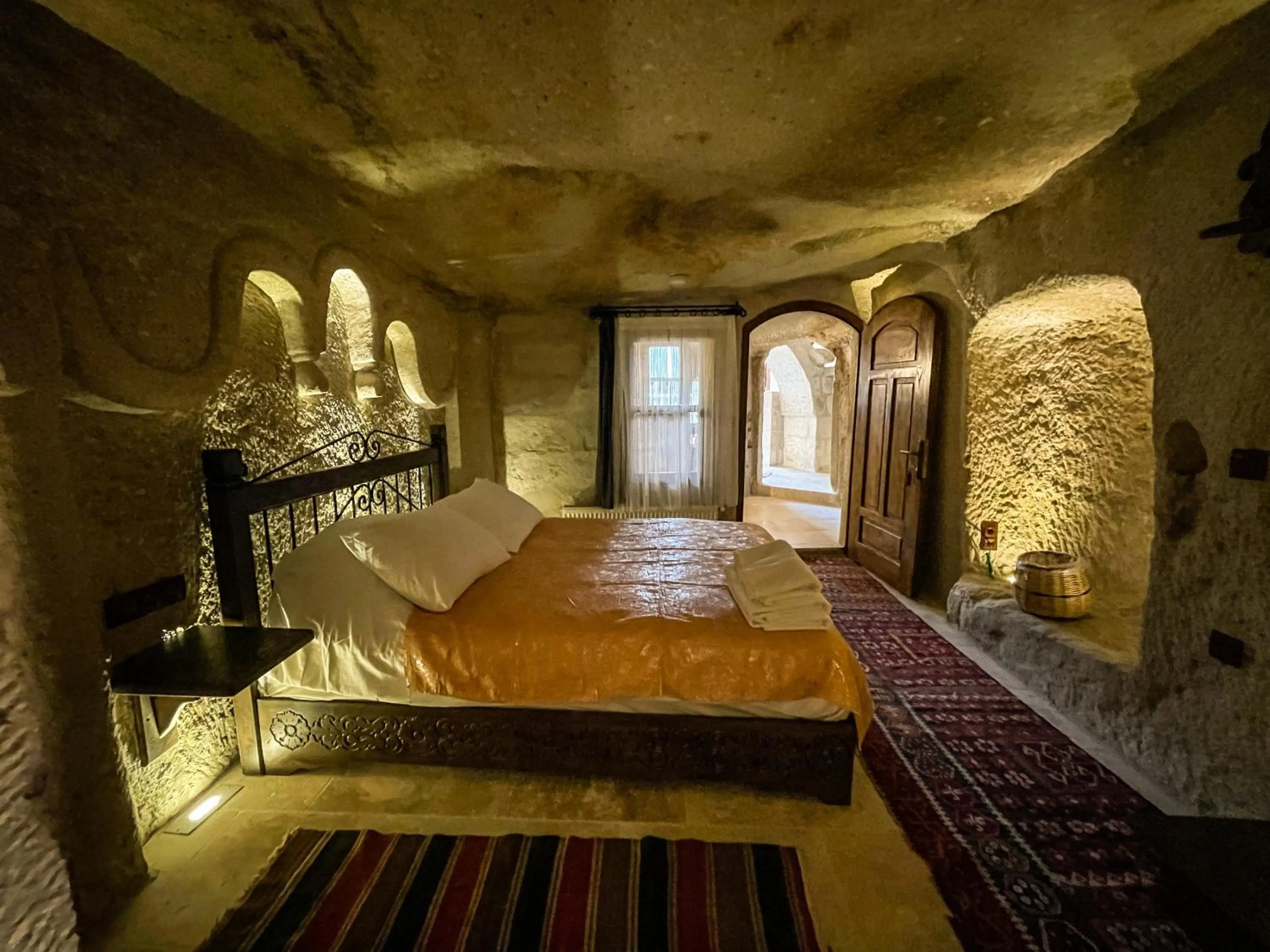 Bed in Takunya Cave Hotel