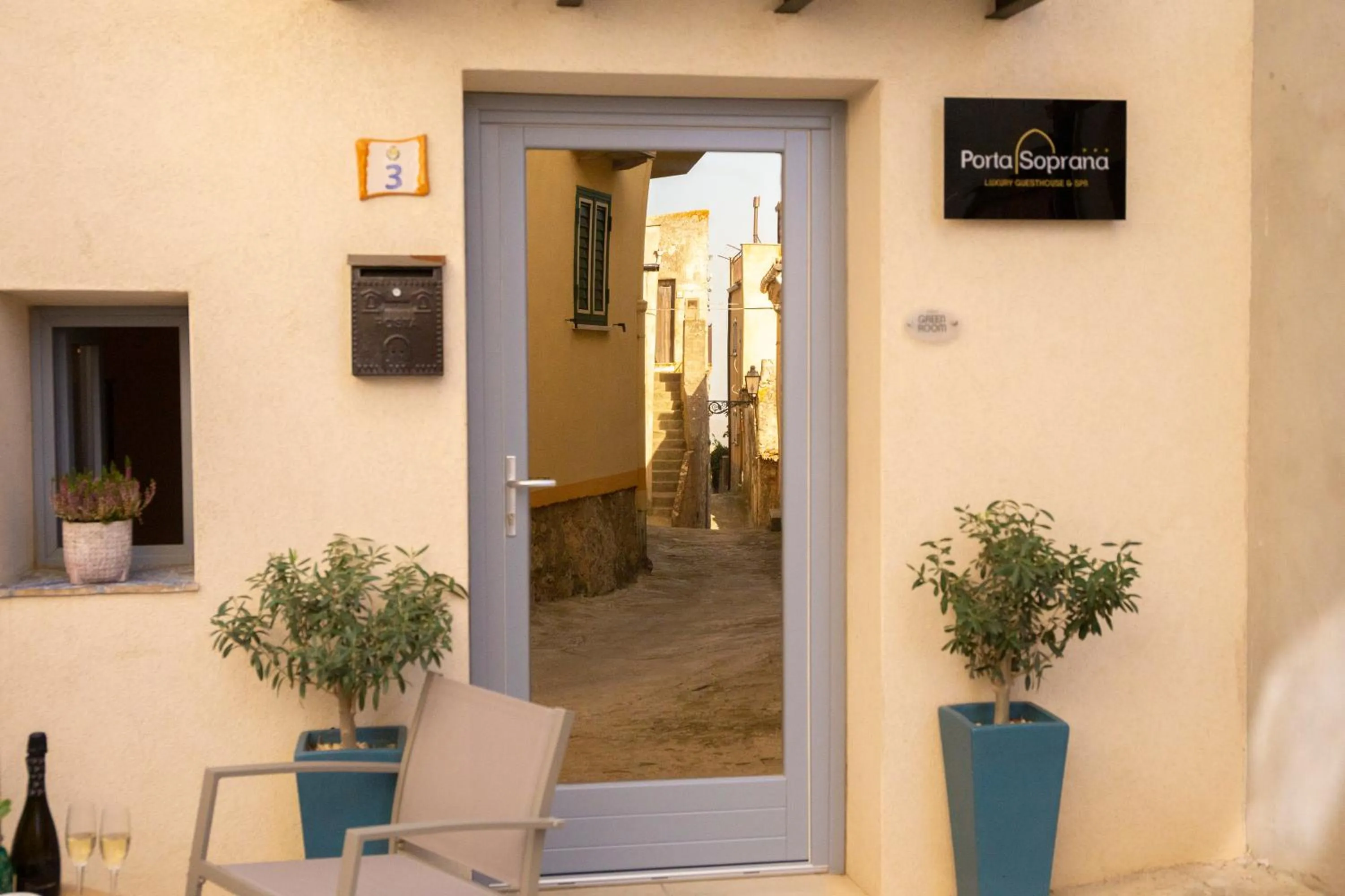 Facade/entrance in PORTA SOPRANA luxury guest House & spa