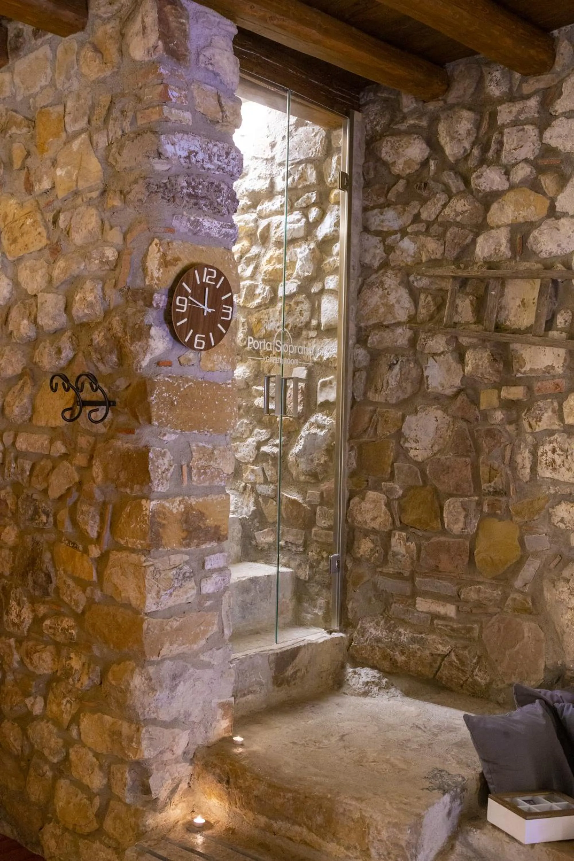 Spa and wellness centre/facilities in PORTA SOPRANA luxury guest House & spa