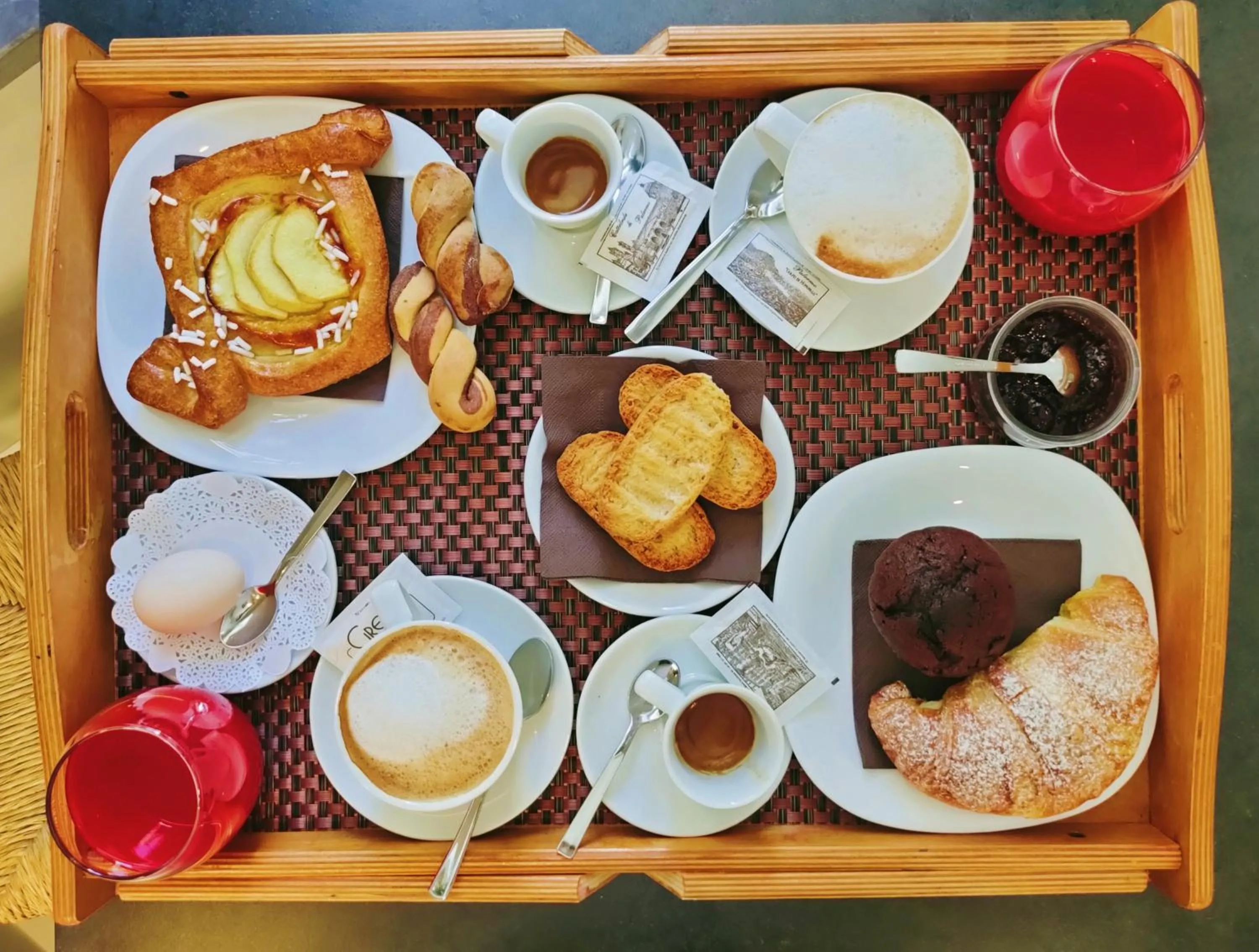 Breakfast in PORTA SOPRANA luxury guest House & spa