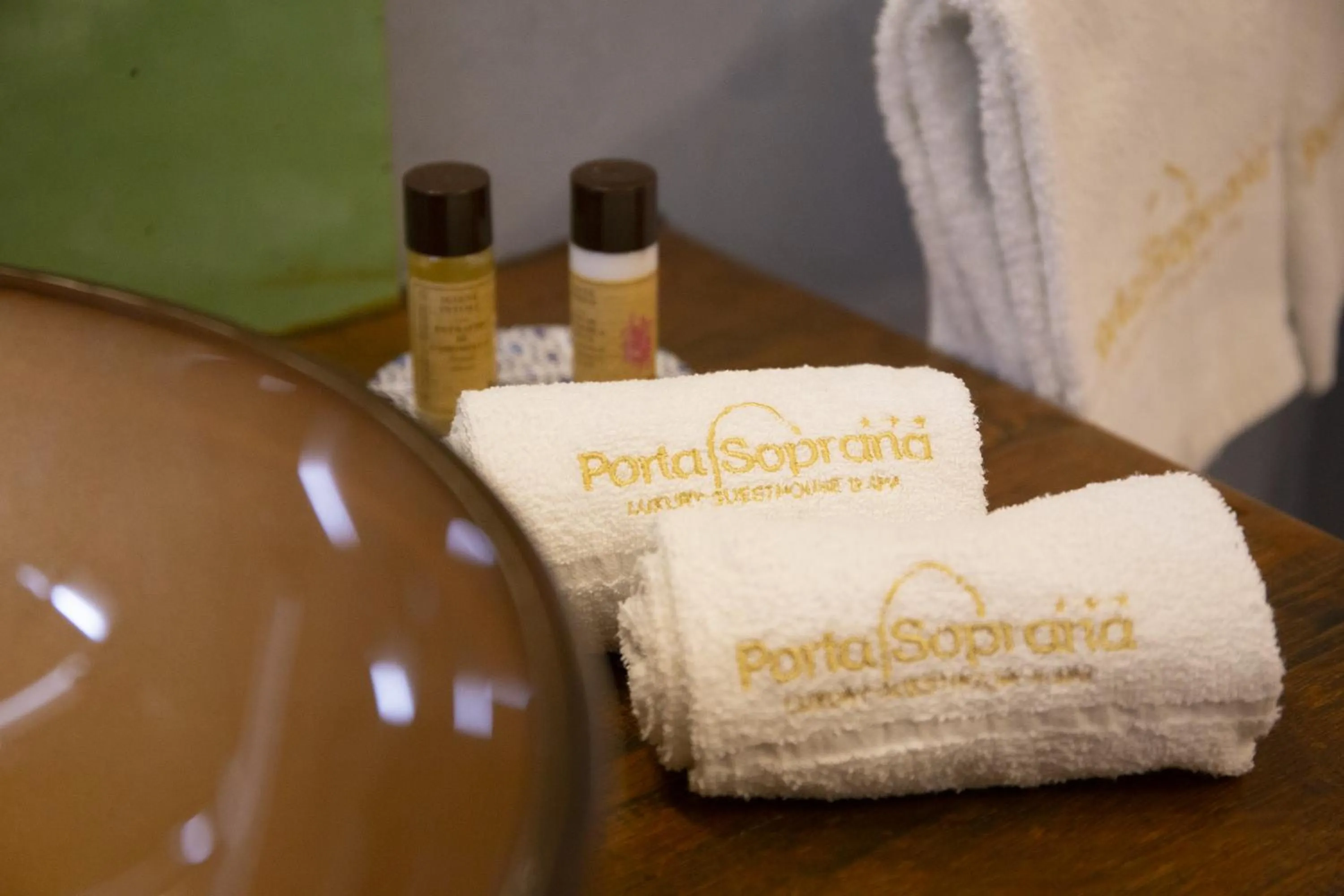 Bathroom in PORTA SOPRANA luxury guest House & spa