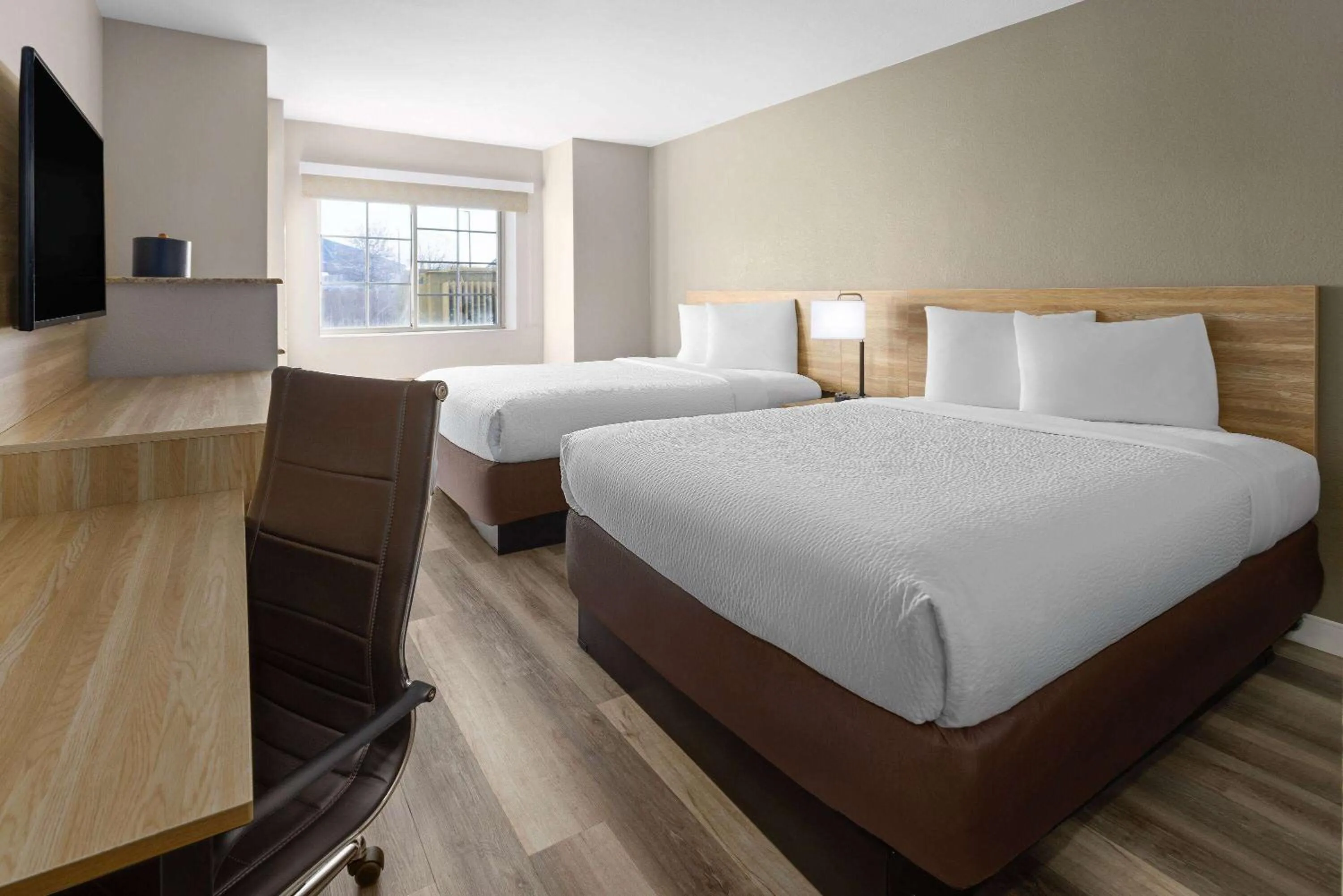 Photo of the whole room, Bed in Days Inn by Wyndham Jackson Downtown