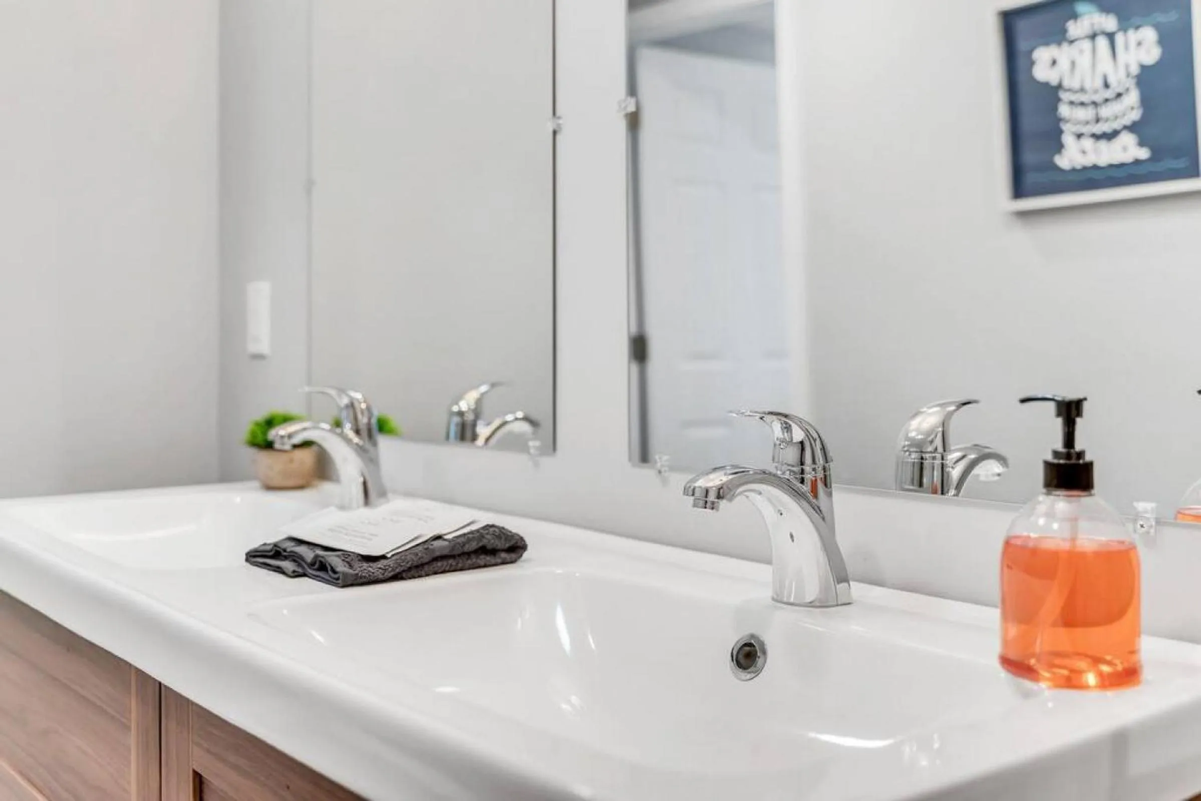 Toilet in Dave and Busters, Outlets, Convention Center across street w Parking - Sleeps 15