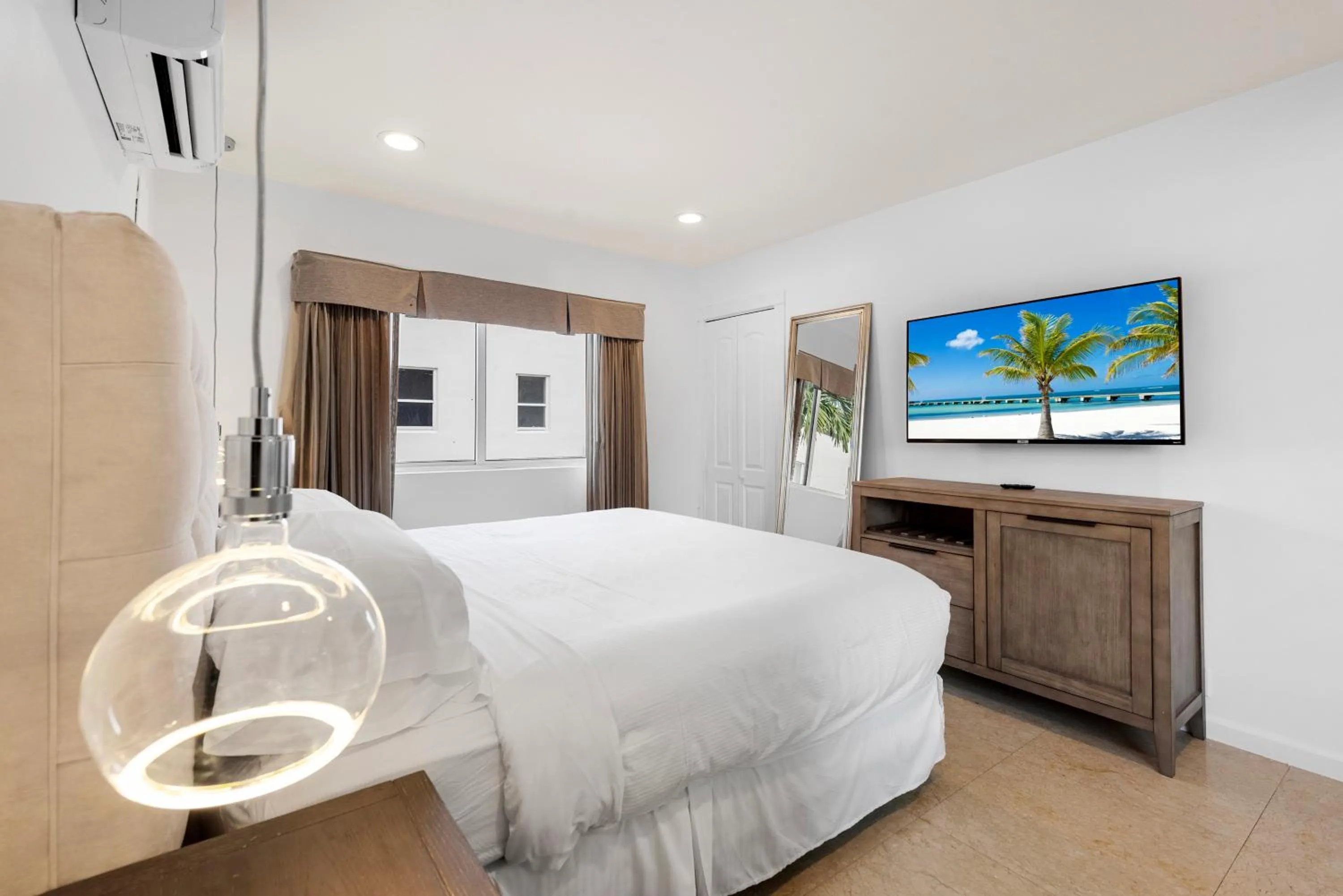 Bedroom, Bed in Isle of Venice Residence and Marina