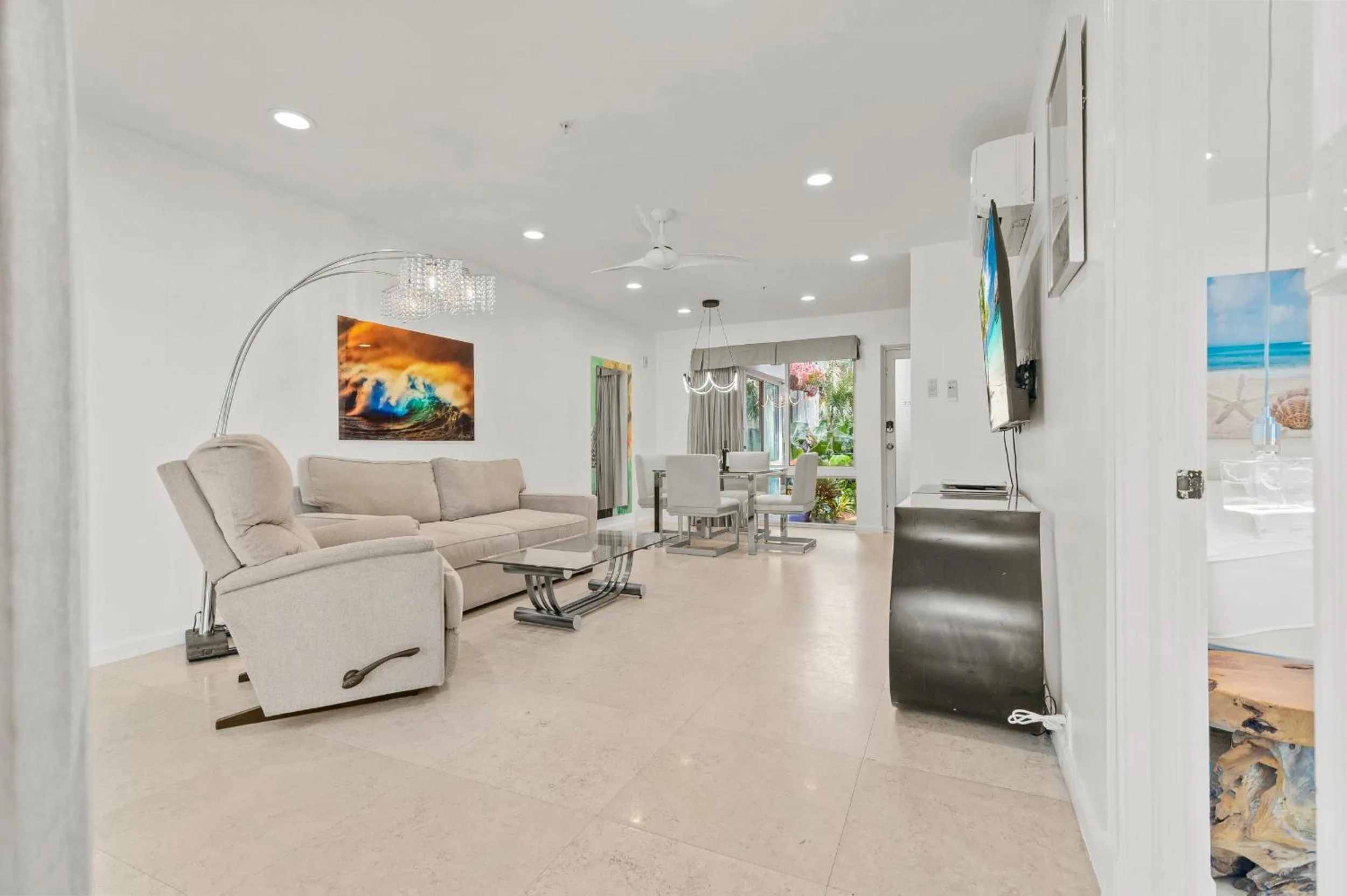 Living room in Isle of Venice Residence and Marina
