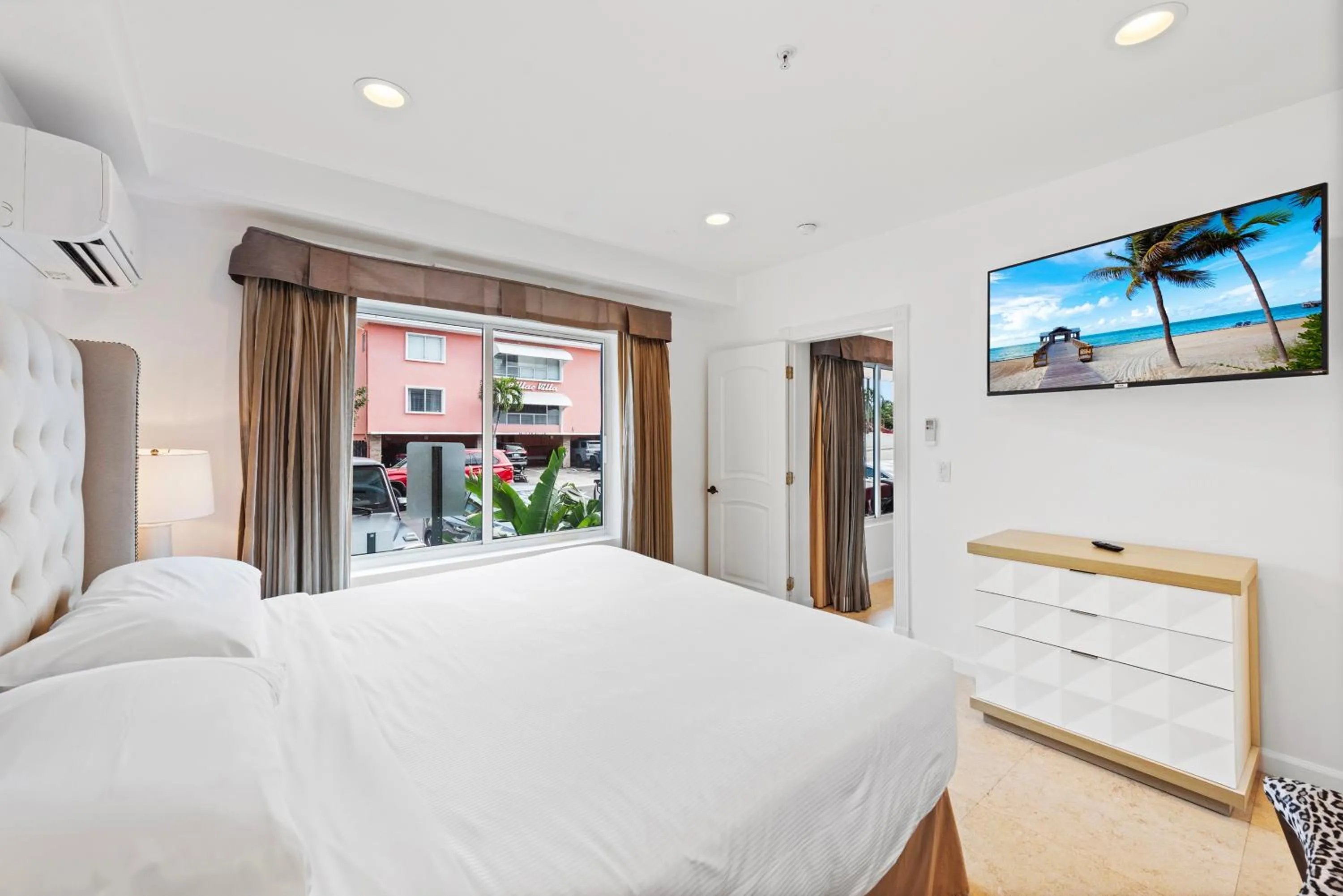 Bedroom, Bed in Isle of Venice Residence and Marina