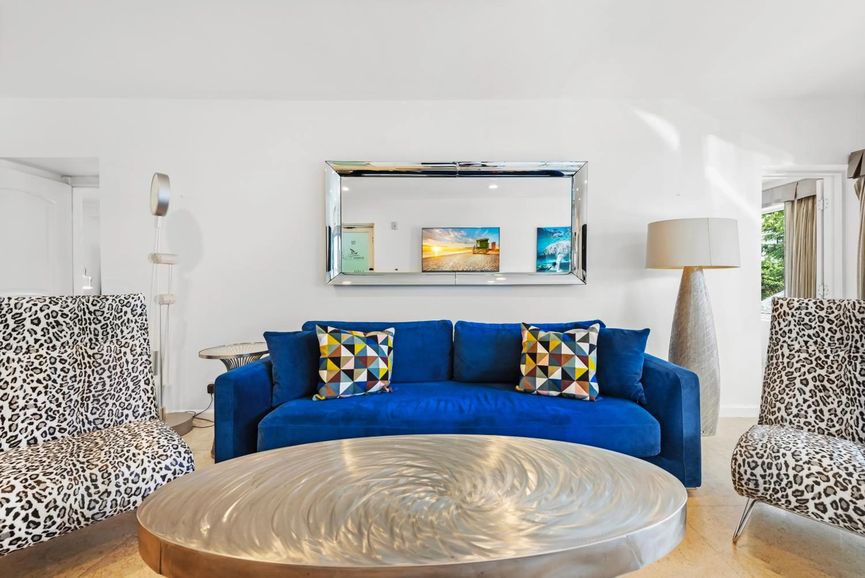 Living room in Isle of Venice Residence and Marina