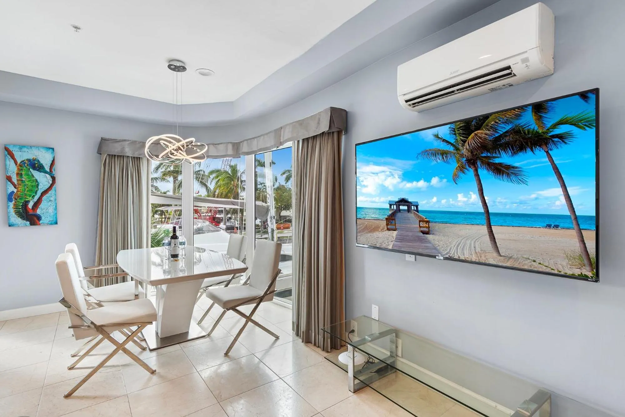 TV and multimedia in Isle of Venice Residence and Marina