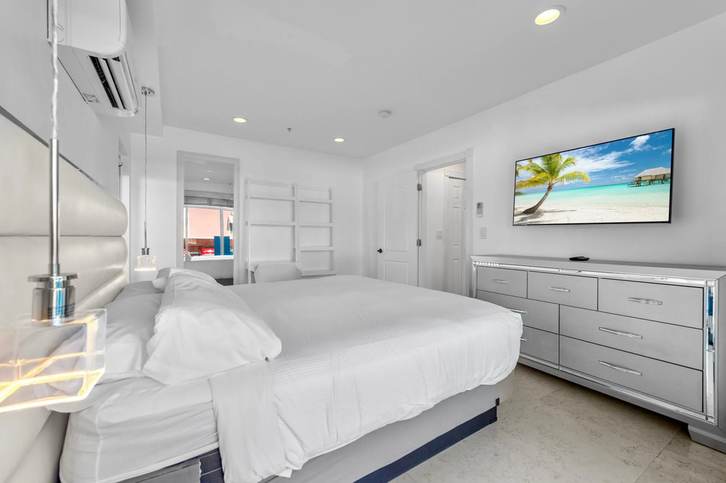 Bedroom, Bed in Isle of Venice Residence and Marina