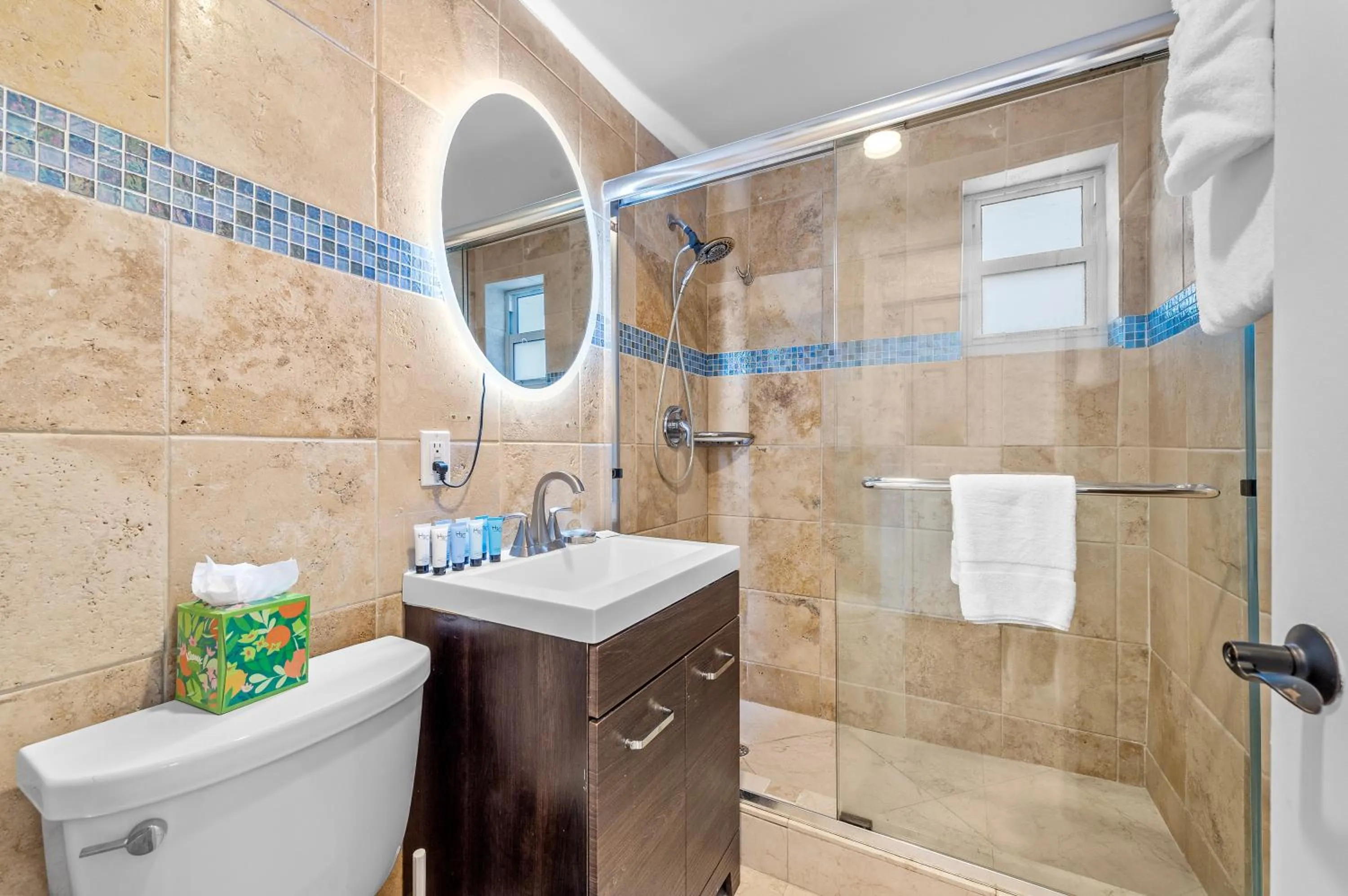 Bathroom in Isle of Venice Residence and Marina