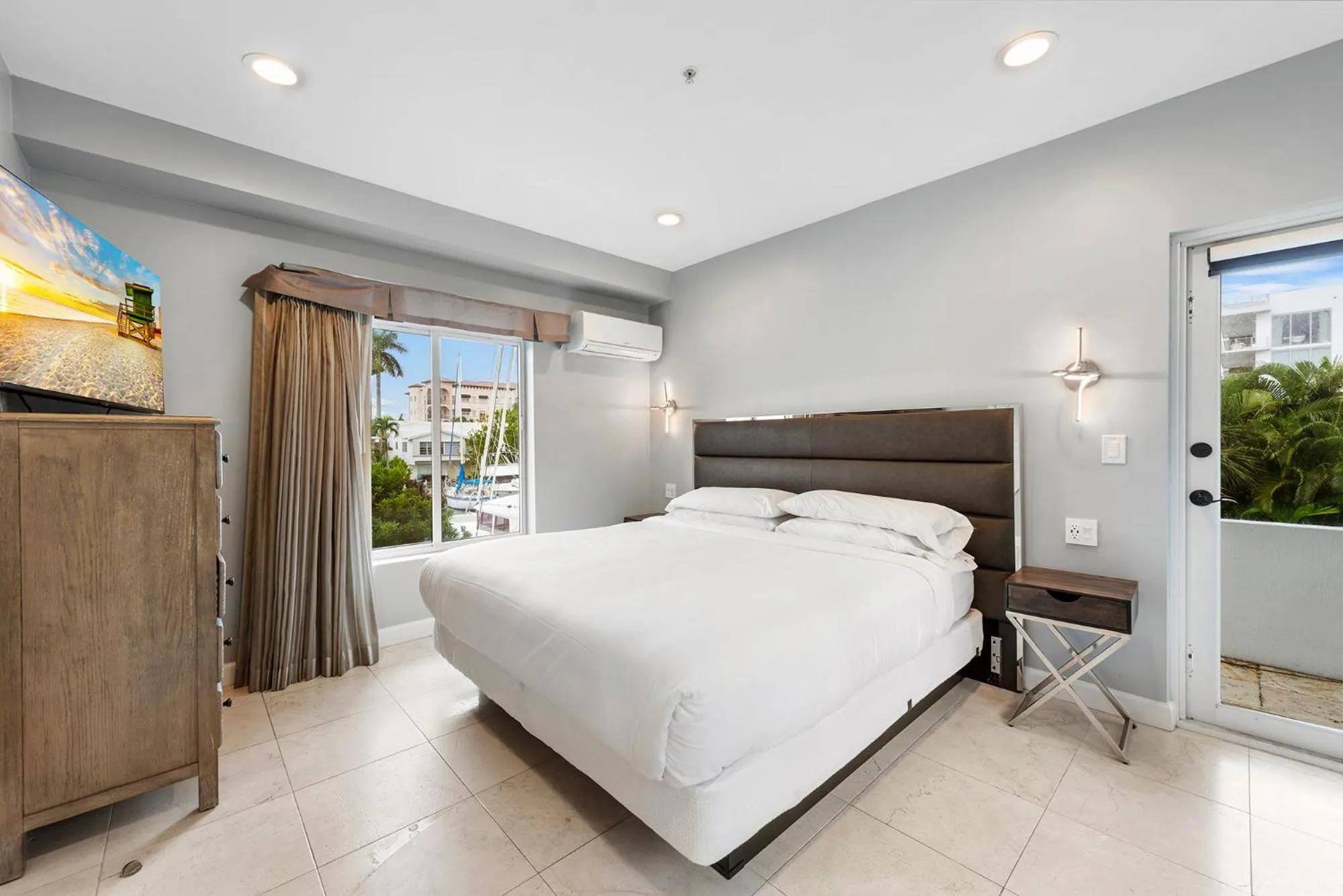 Bedroom, Bed in Isle of Venice Residence and Marina