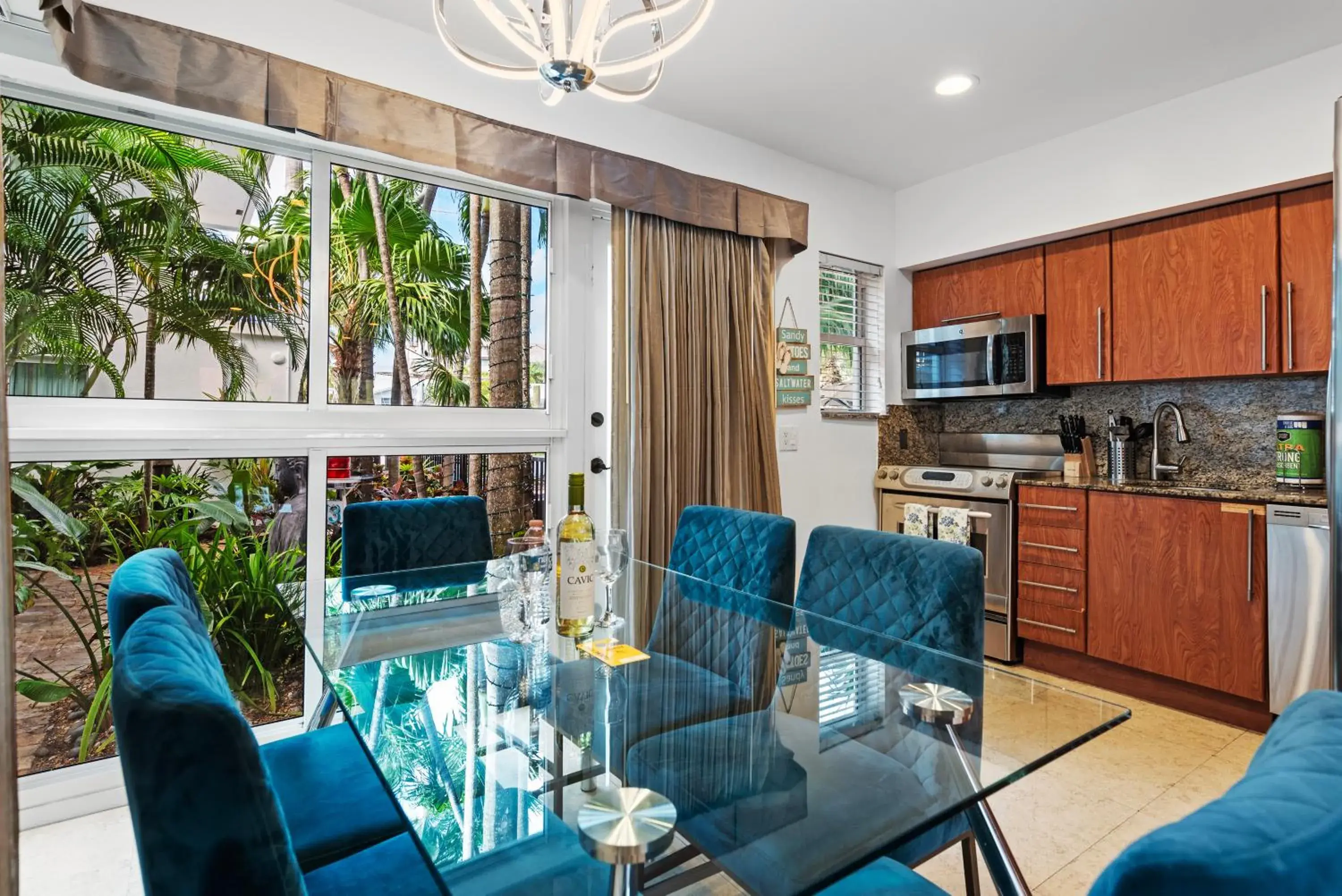 Suite with Garden View in Isle of Venice Residence and Marina Suite with Garden View in Isle of Venice Residence and Marina