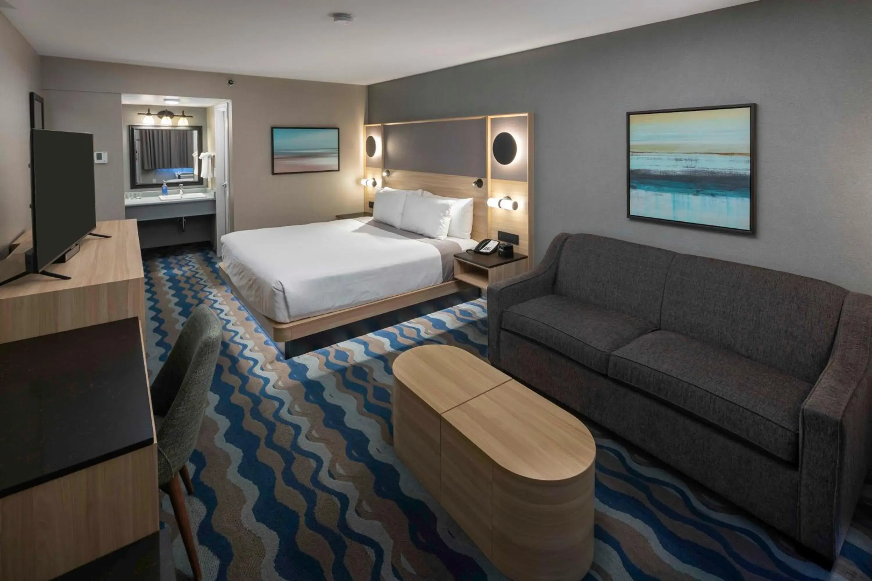 King Room in Accent Inns Vancouver Airport King Room in Accent Inns Vancouver Airport