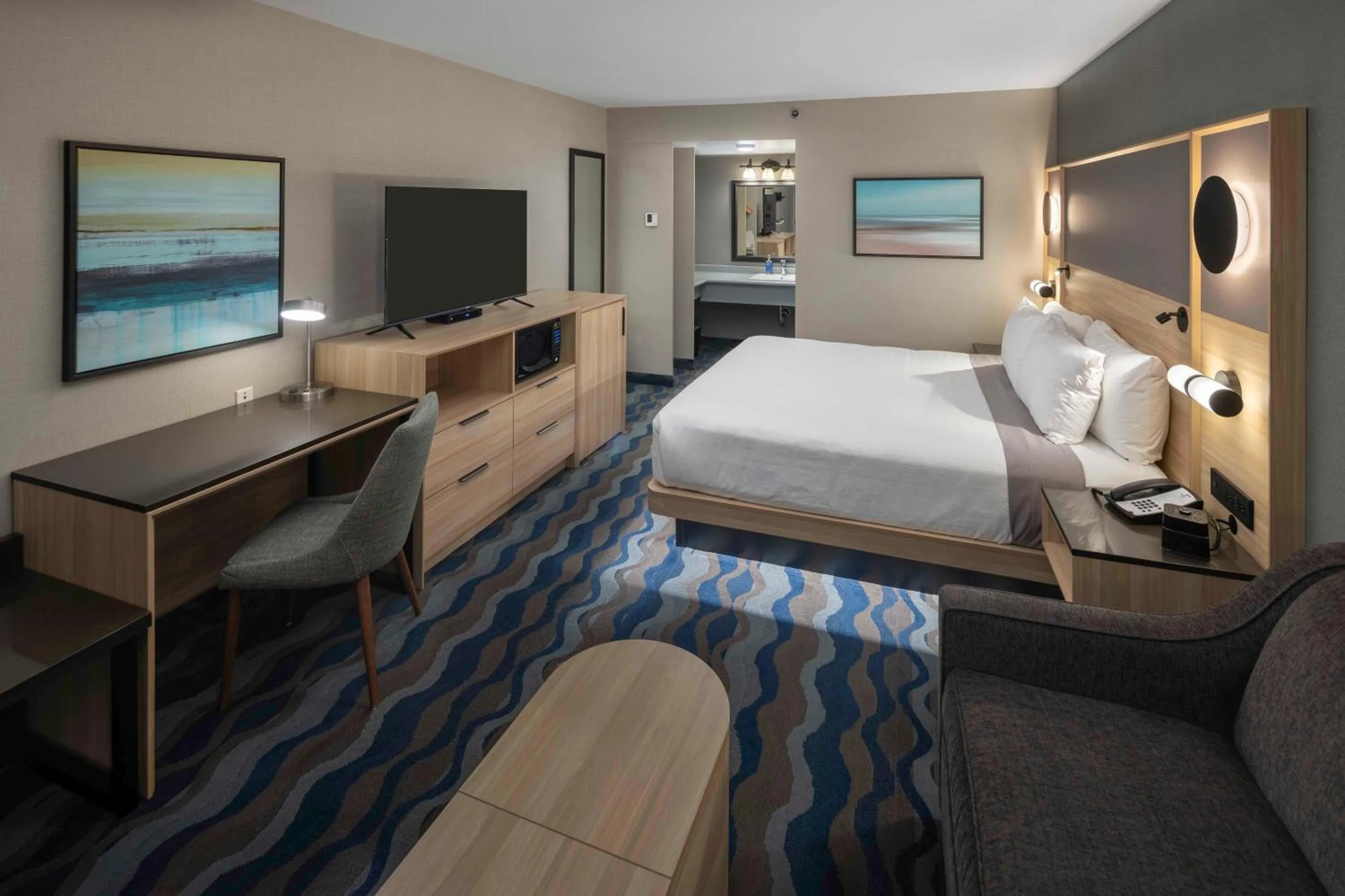 Bed in Accent Inns Vancouver Airport