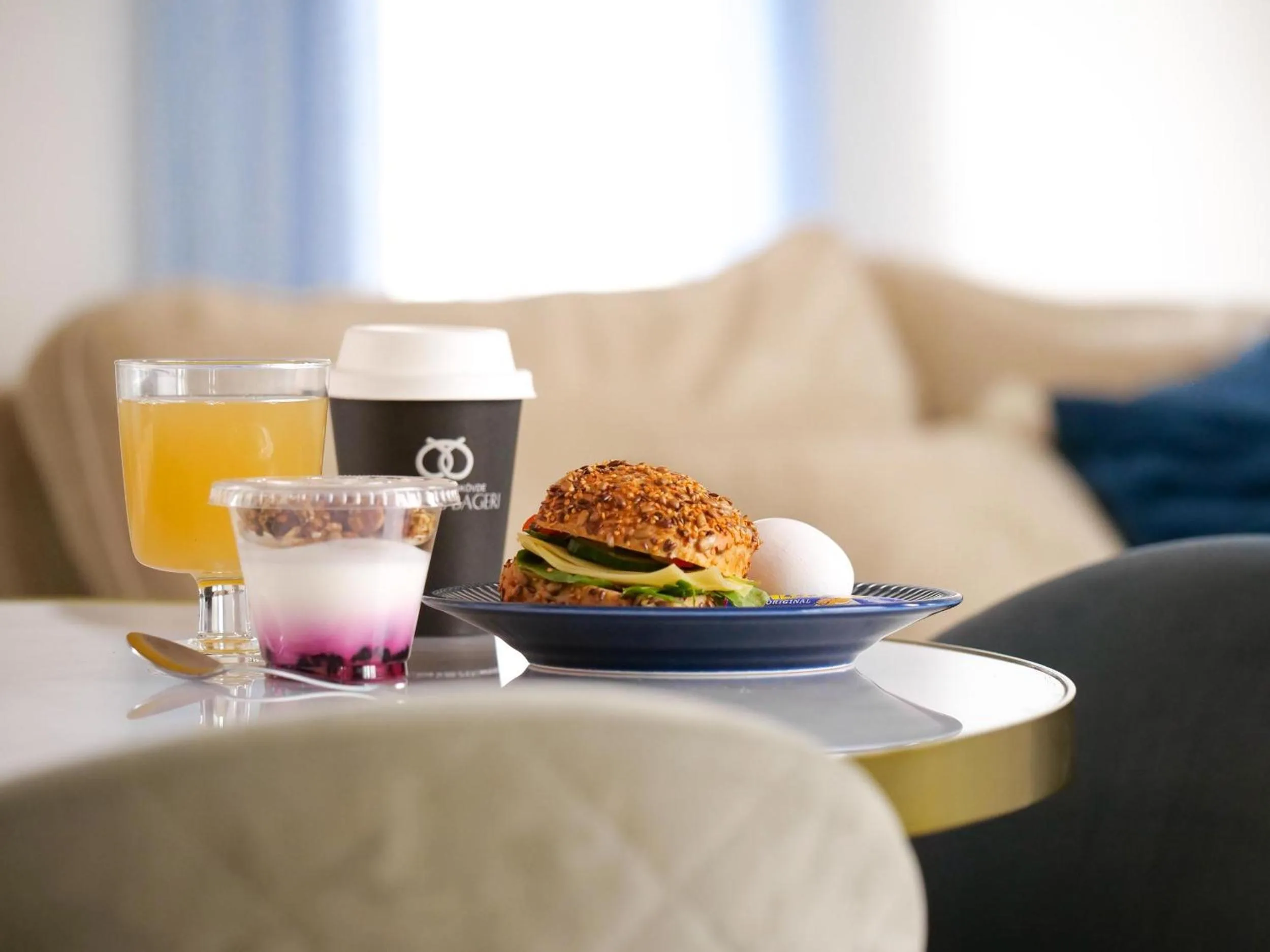 Breakfast in Pomona Living