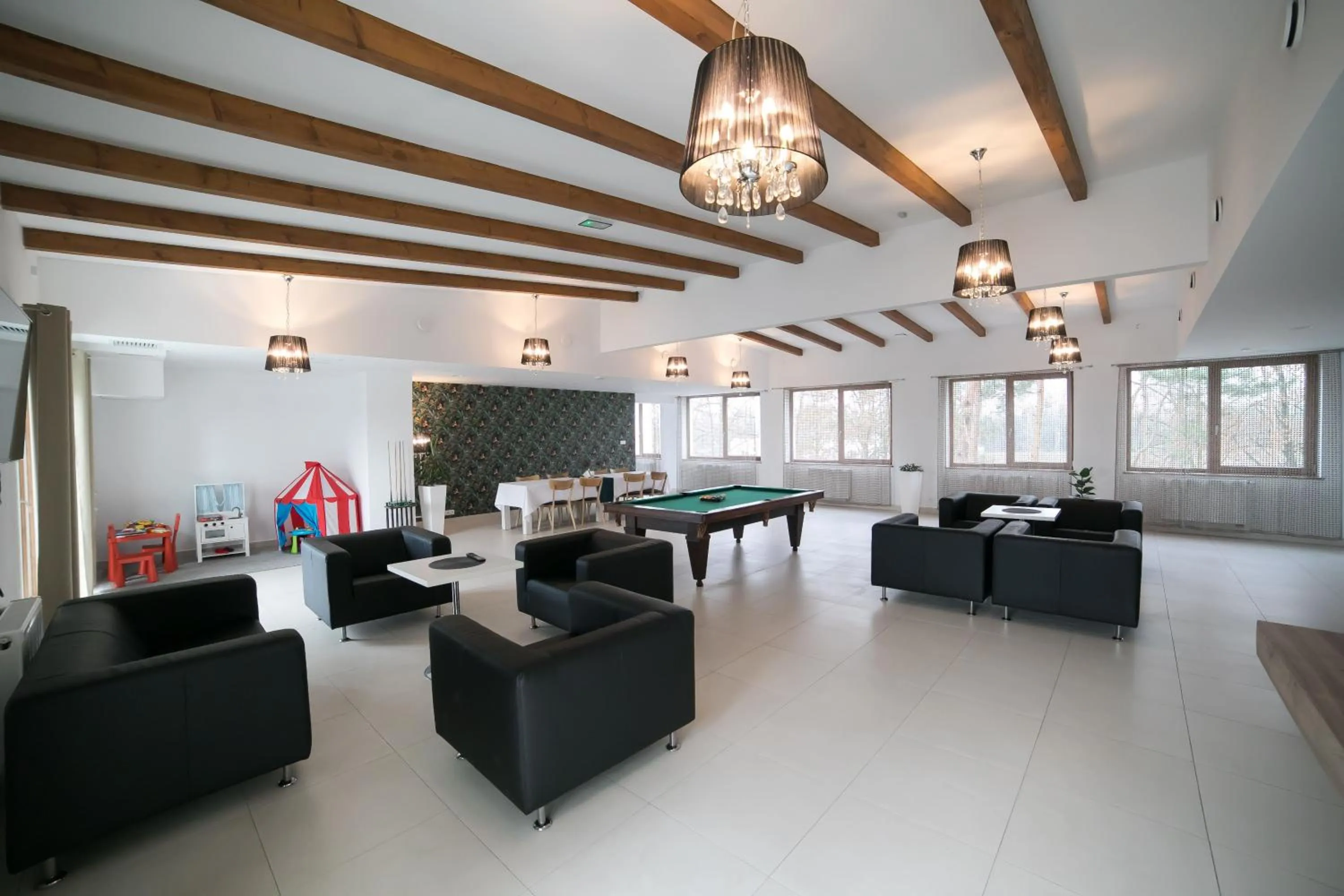 Seating area in Rezydencja Margonin