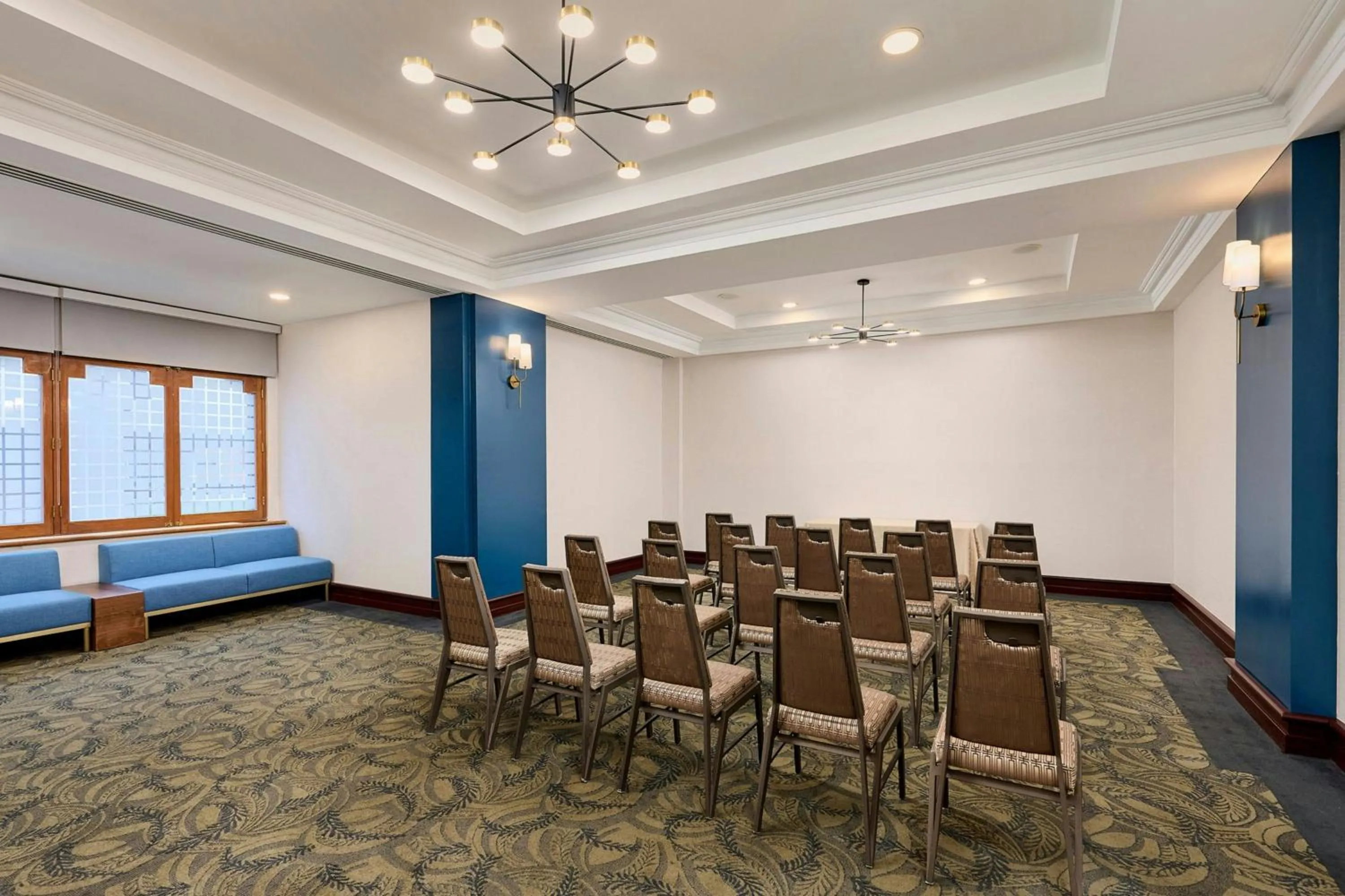 Entertainment in Sheraton Hamilton Hotel