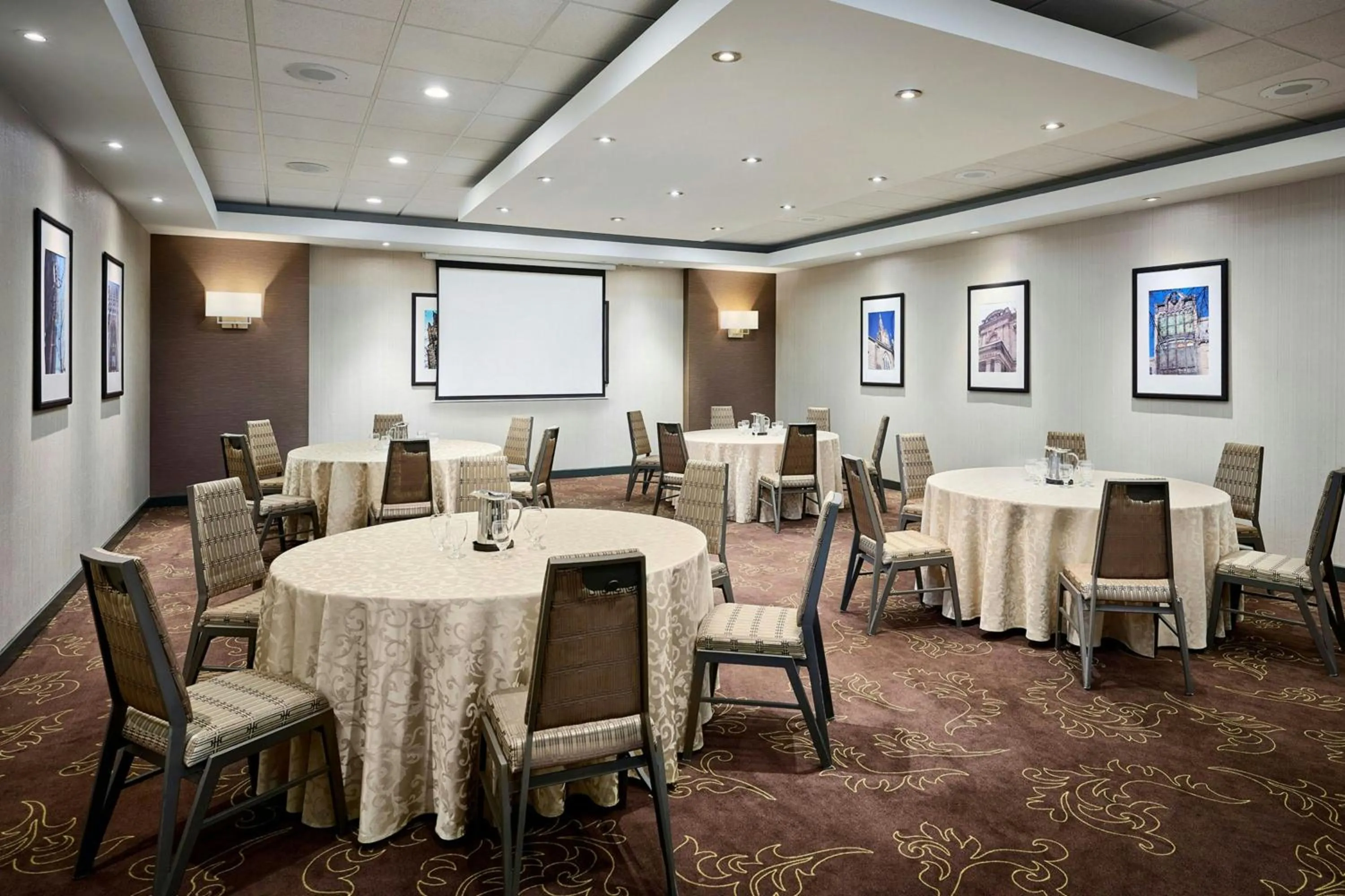 Meeting/conference room in Sheraton Hamilton Hotel