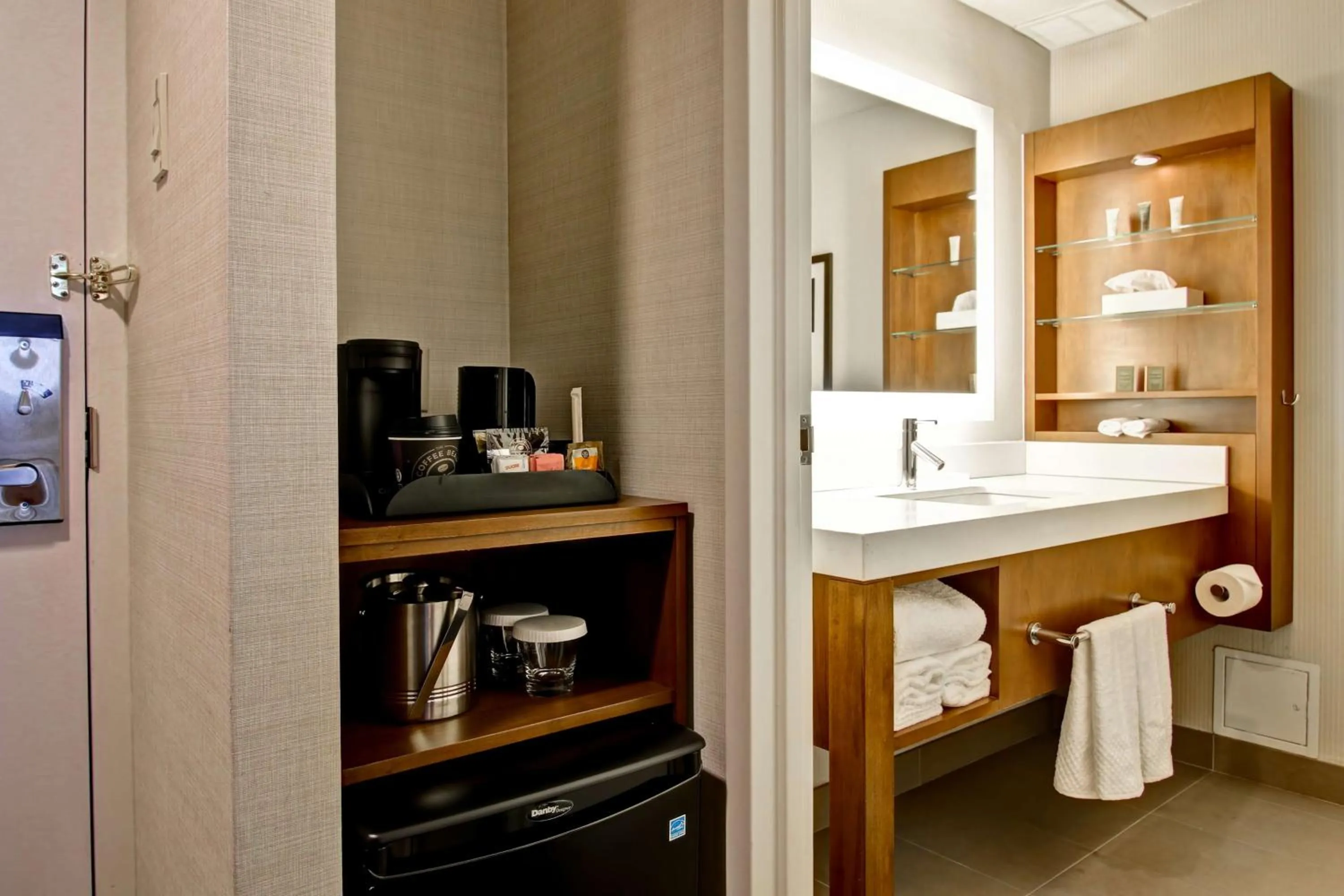 Bathroom in Hilton Mississauga/Meadowvale