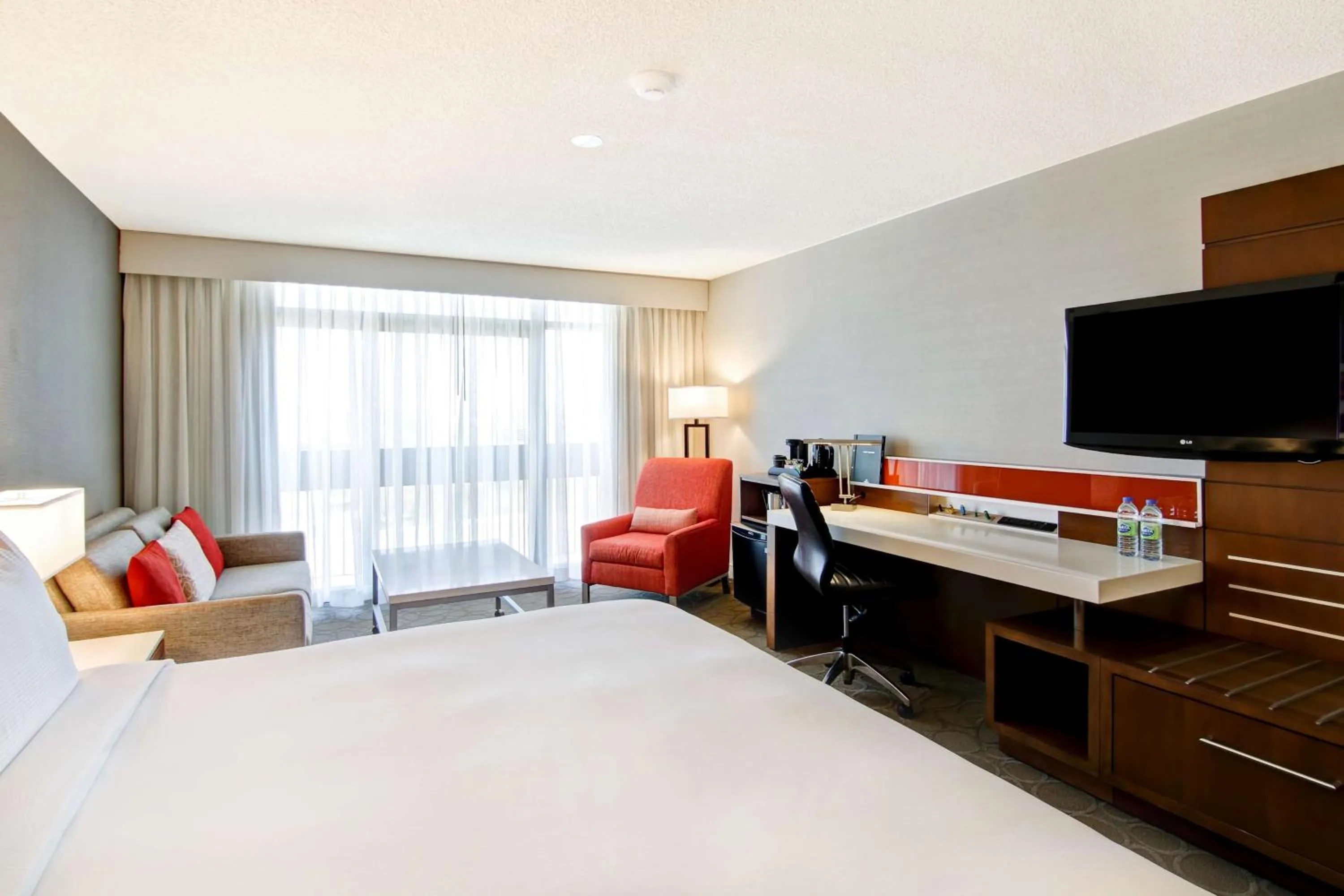 Bedroom, Bed in Hilton Mississauga/Meadowvale
