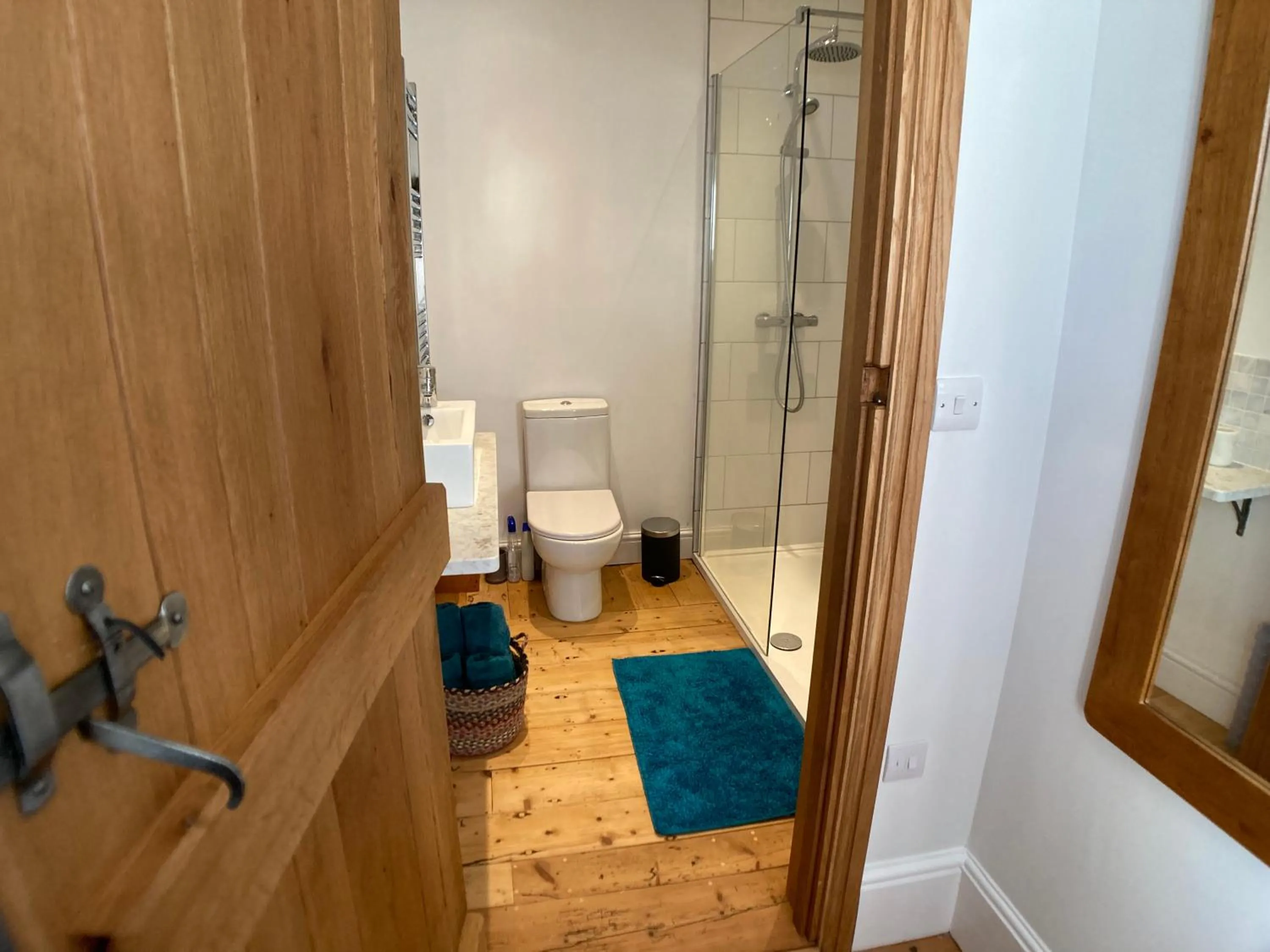 Bedroom in Frizenham Farmhouse