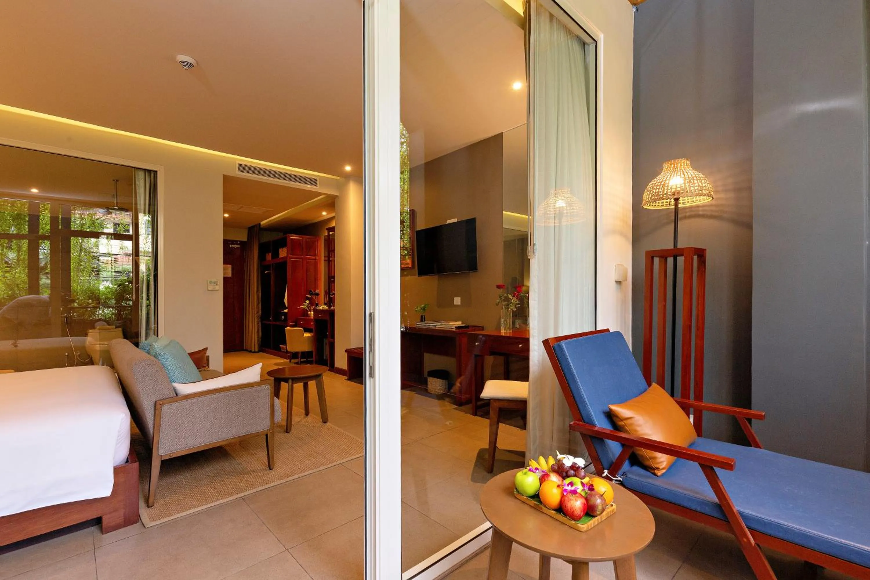 Balcony/Terrace, Bed in Indra Hotel