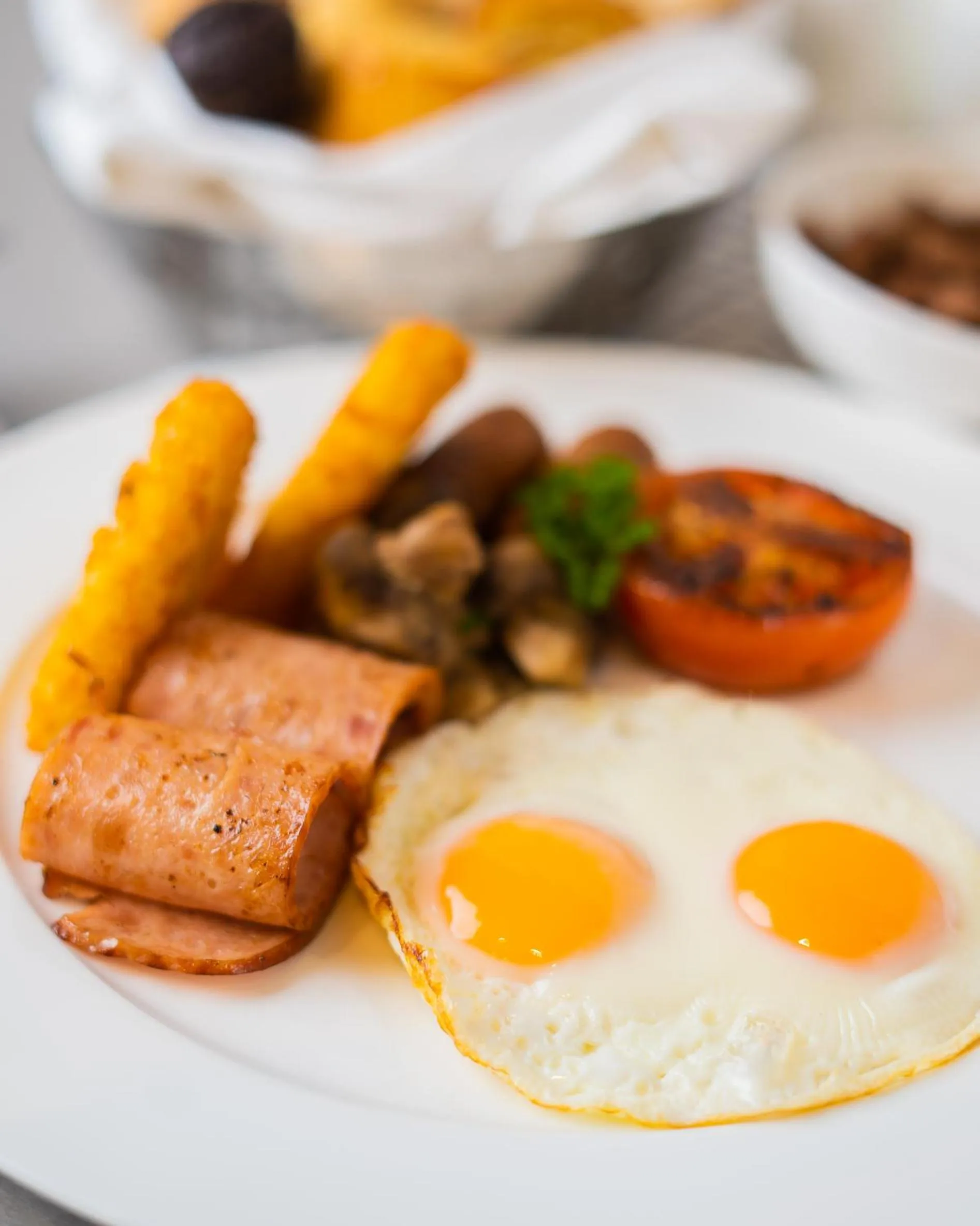 Food and drinks in Al Khoory Sky Garden Hotel