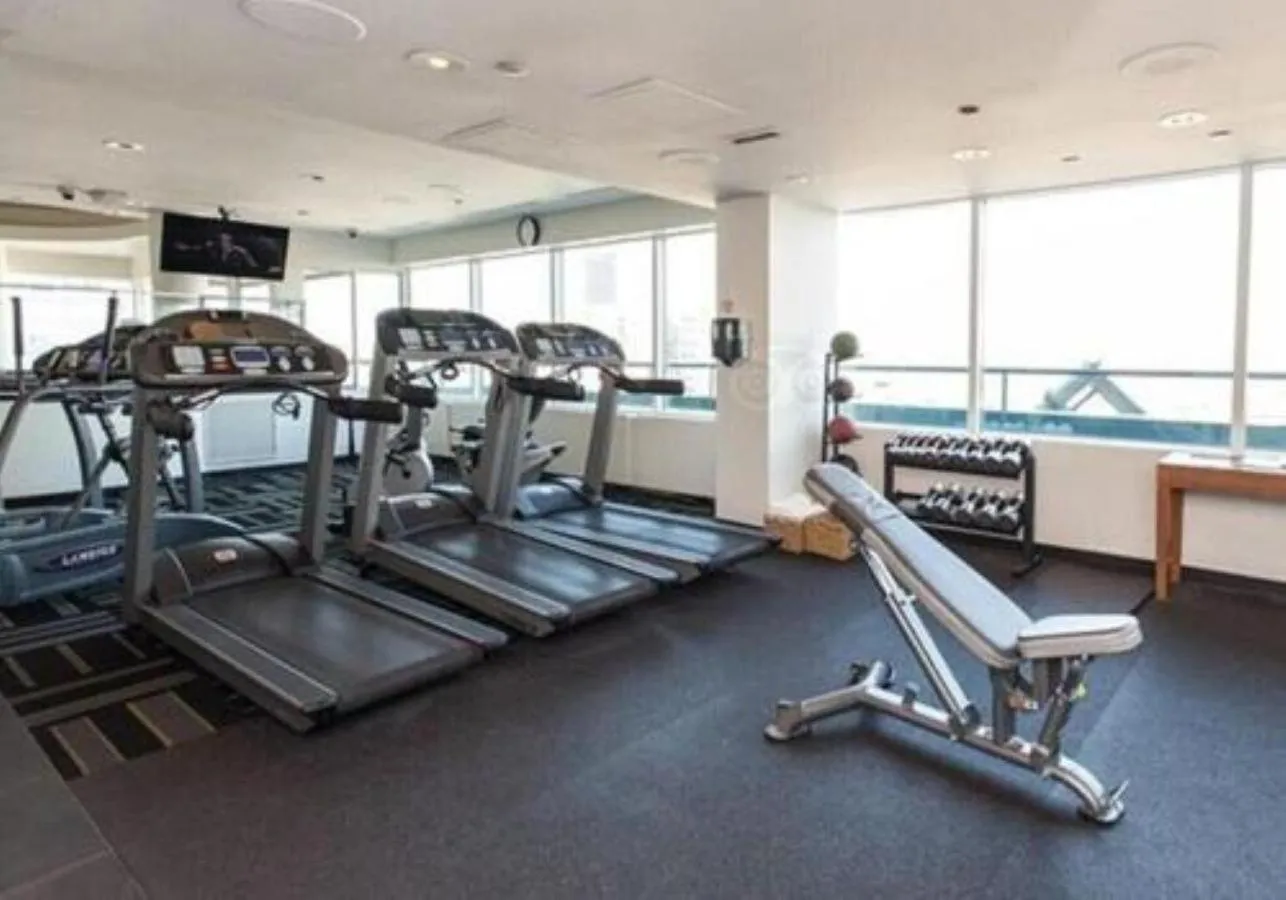 Fitness centre/facilities in Cambridge Suites Toronto