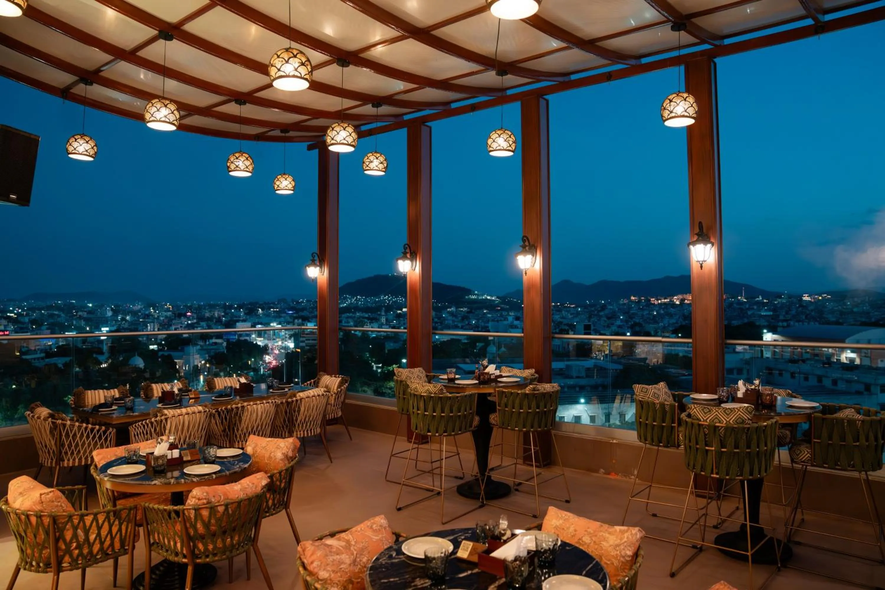 Restaurant/places to eat in Regenta Central Udaipur, Court Circle