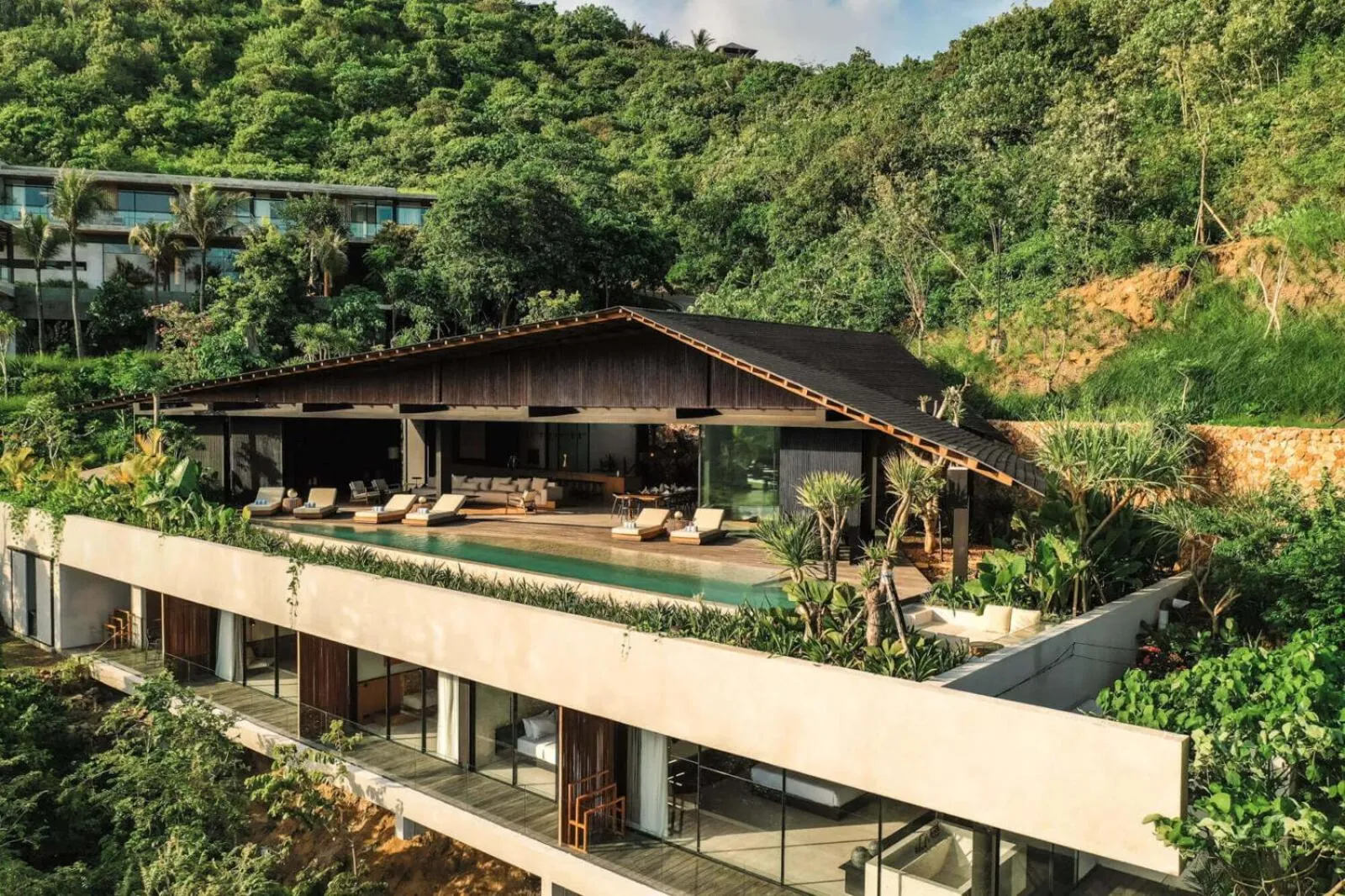 Property building in Tampah Hills