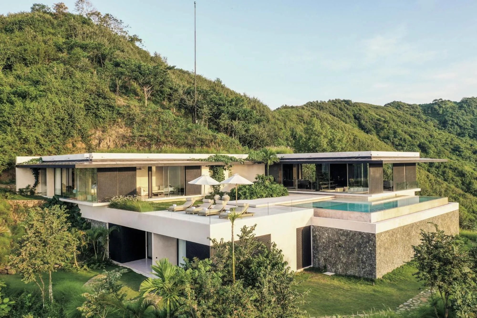 Property building in Tampah Hills