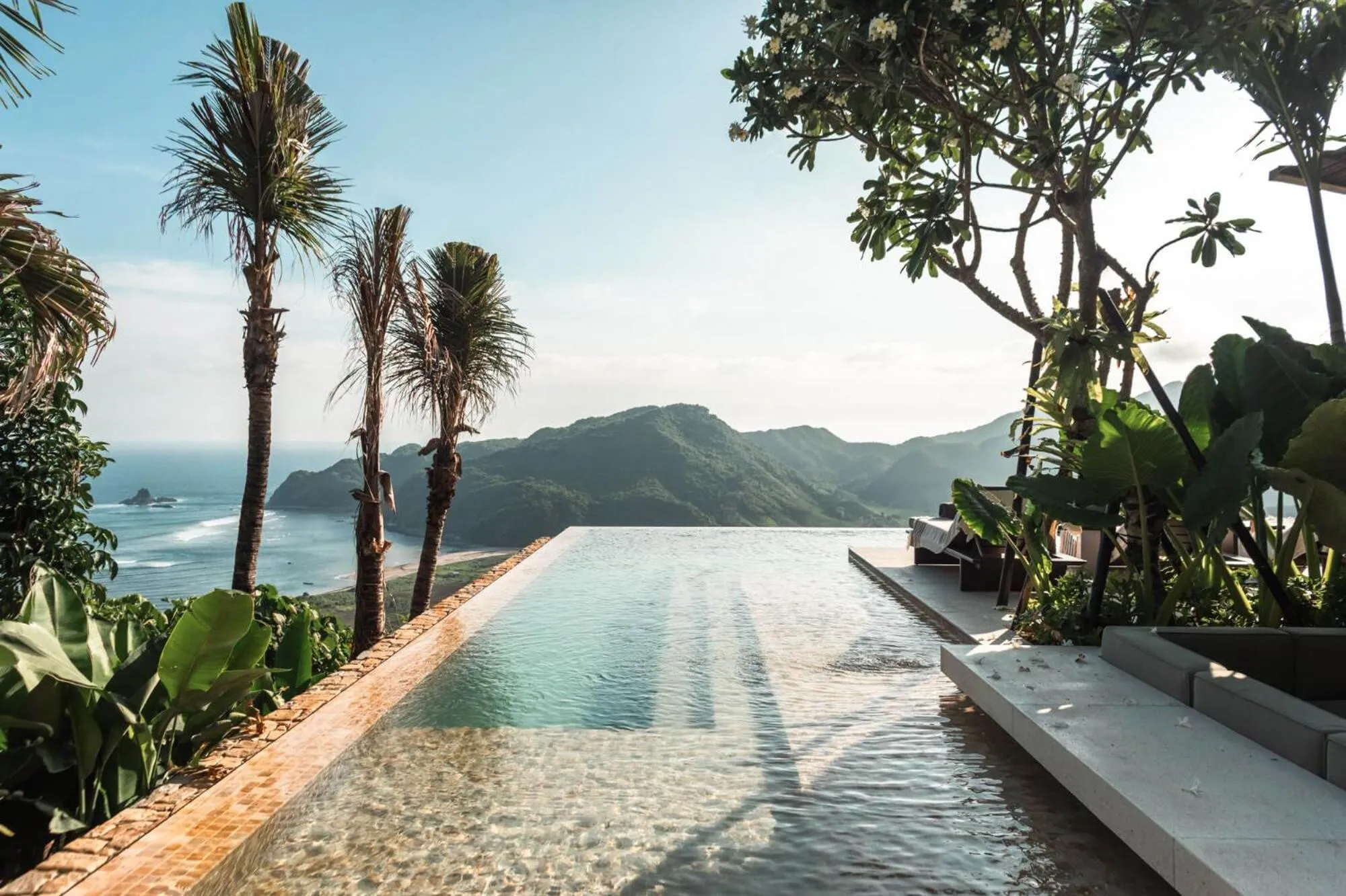 Swimming pool in Tampah Hills