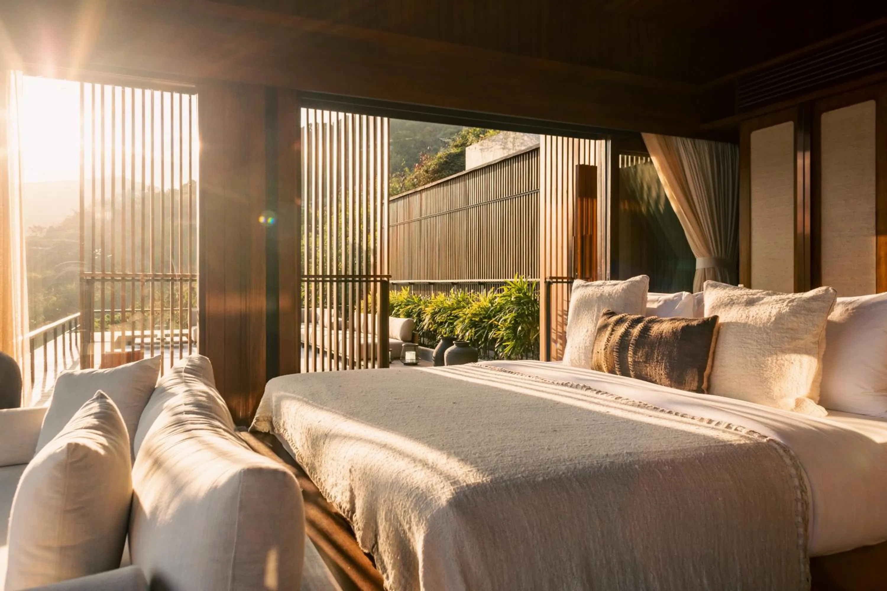 Bedroom, Bed in Tampah Hills