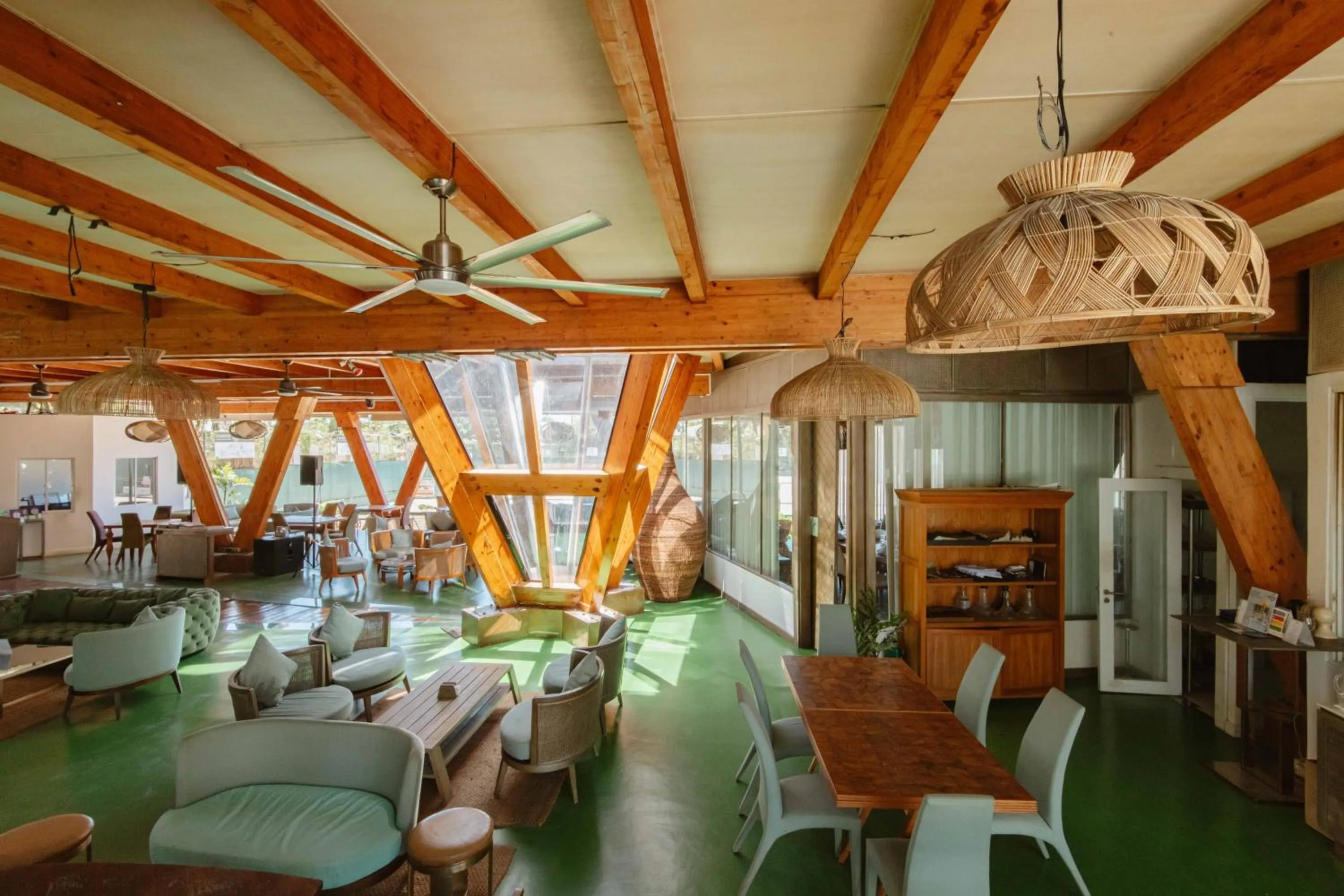 Lounge or bar in Asmara Urban Resort & Lifestyle Village Powered by ASTON