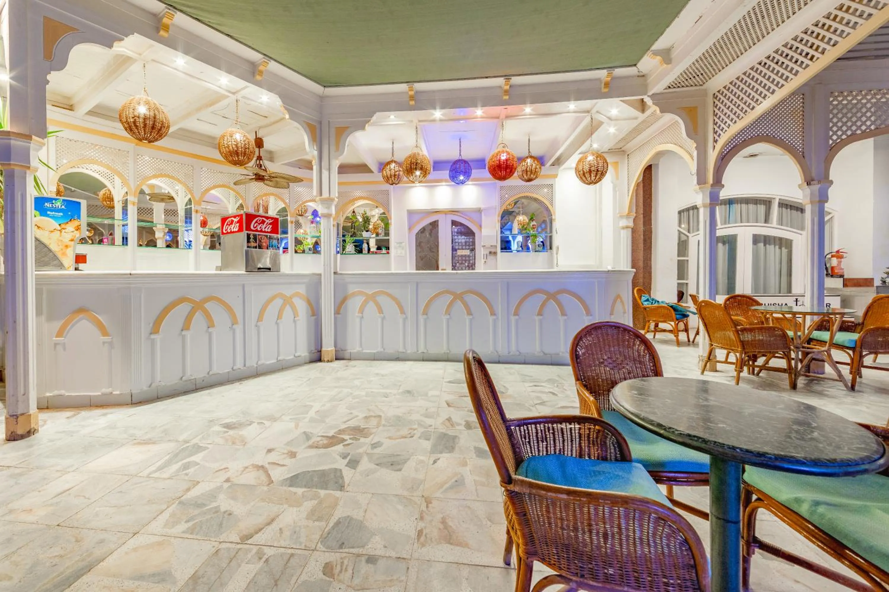 Lounge or bar, Restaurant/Places to Eat in The Grand Hotel, Hurghada