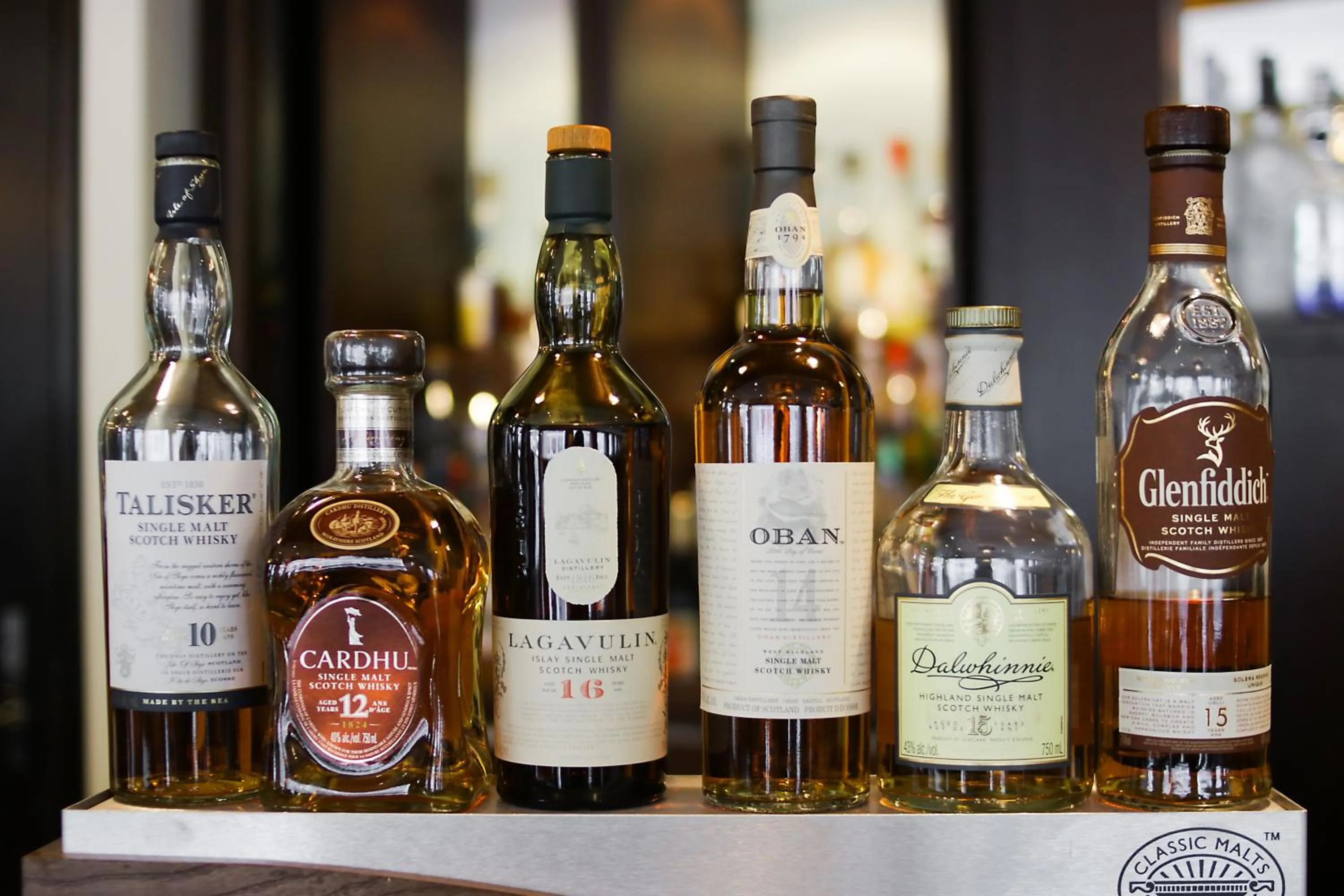 Restaurant/places to eat in Hôtel Le Cantlie Suites