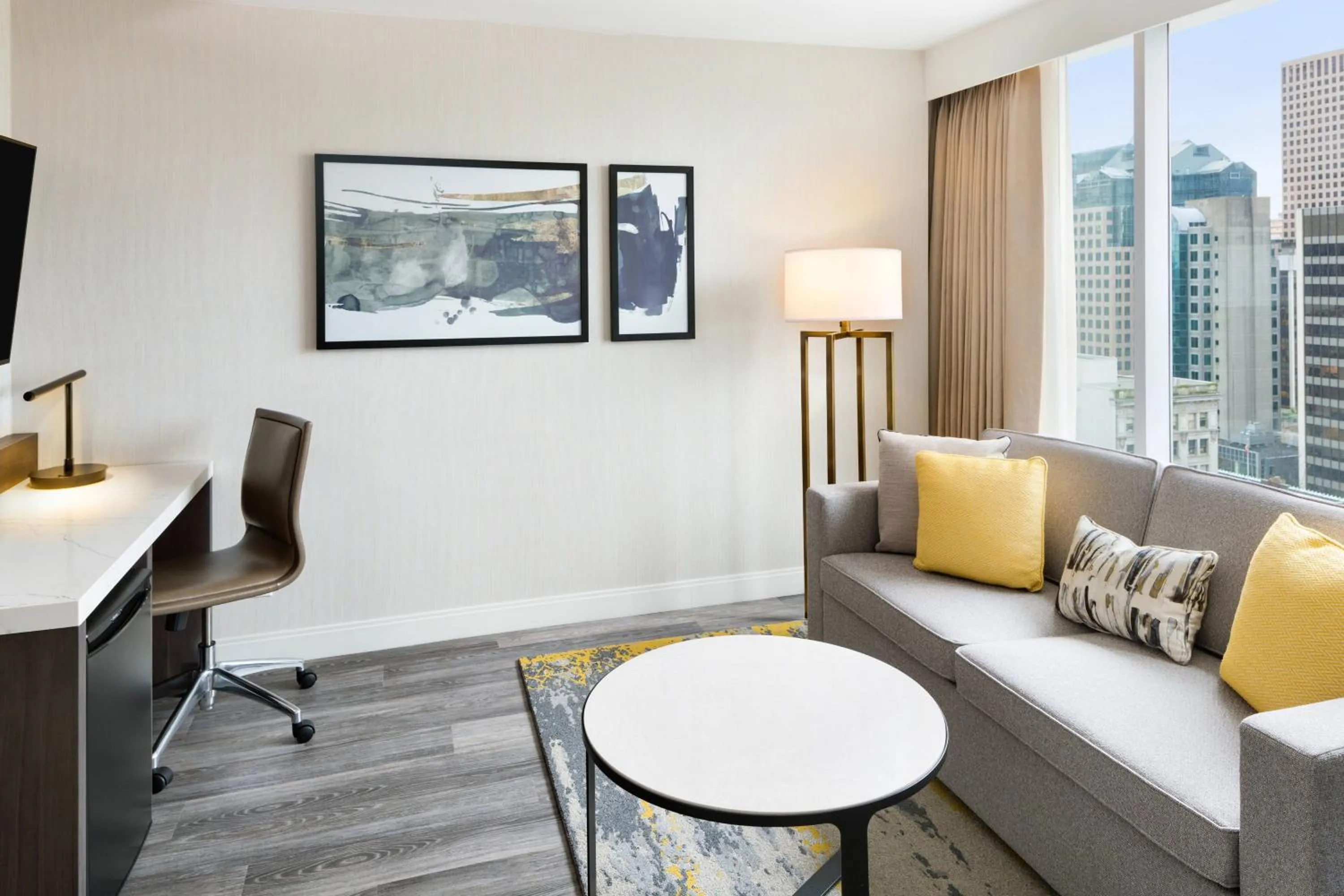 Photo of the whole room in Delta Hotels by Marriott Vancouver Downtown Suites