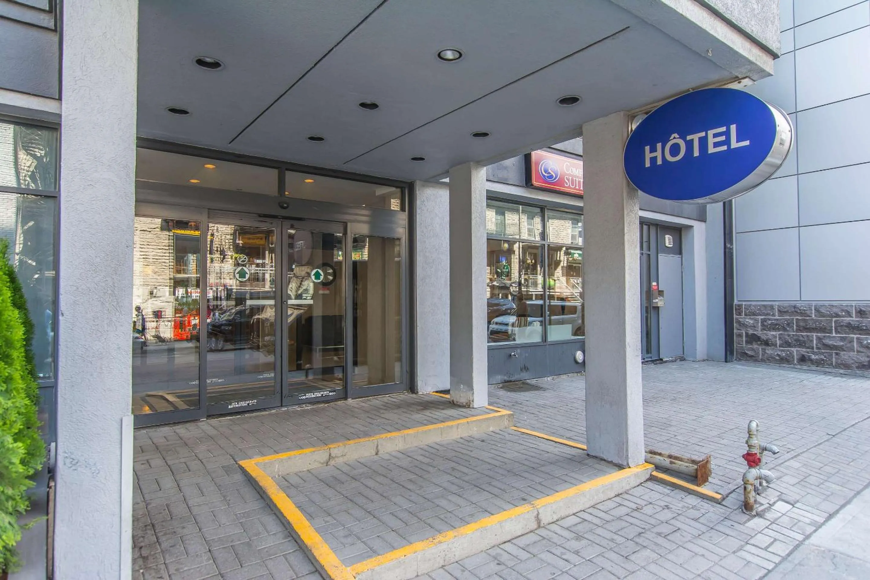 Property building in Comfort Suites Downtown