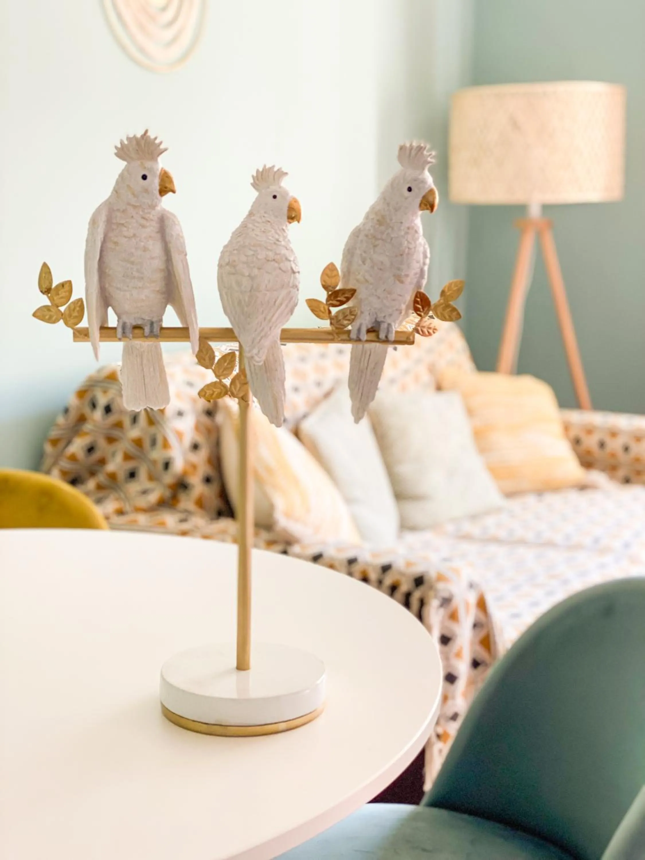 Decorative detail, Bed in GIALLOMANGO Apt in Lucca