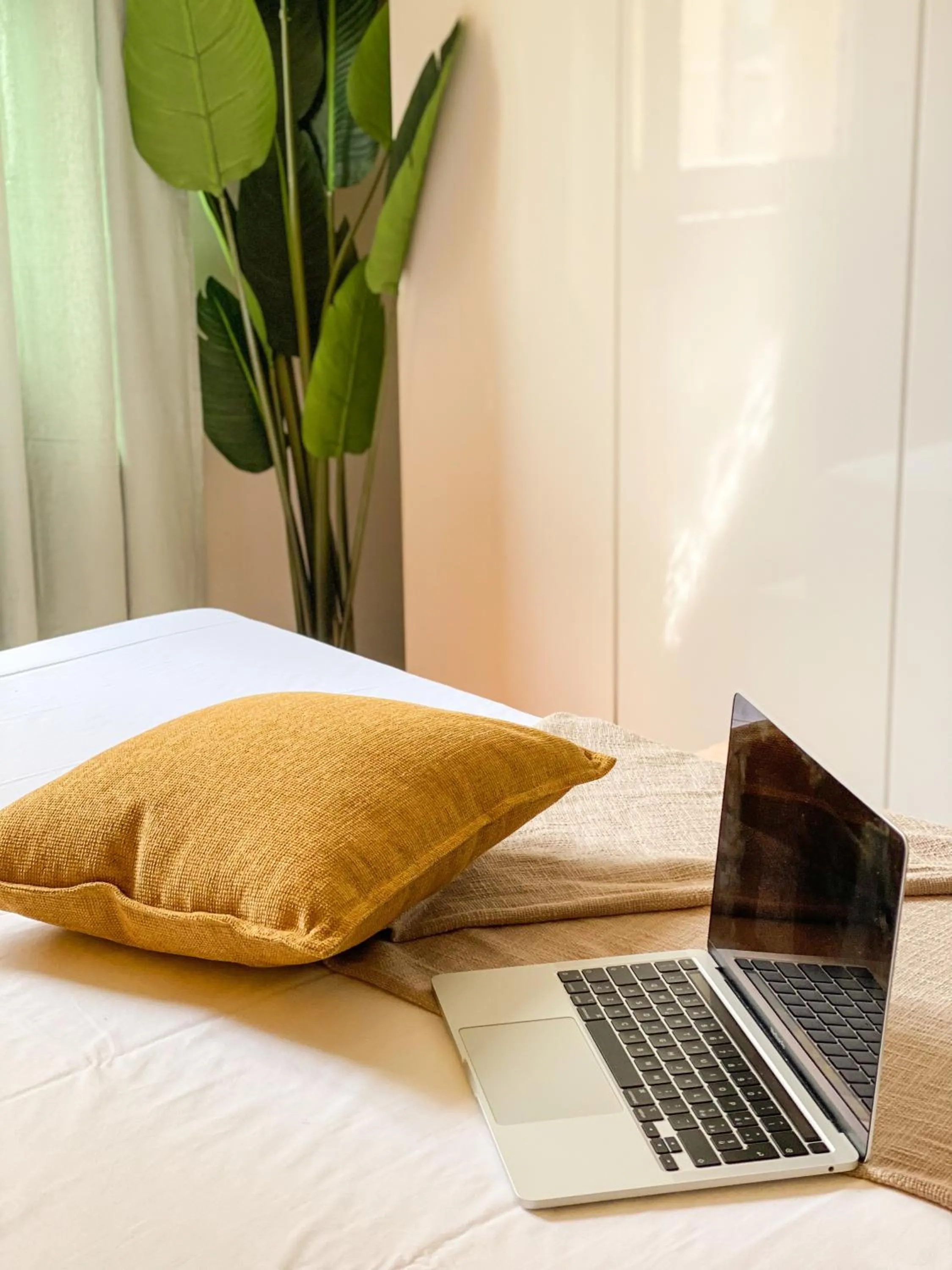 Bed in GIALLOMANGO Apt in Lucca