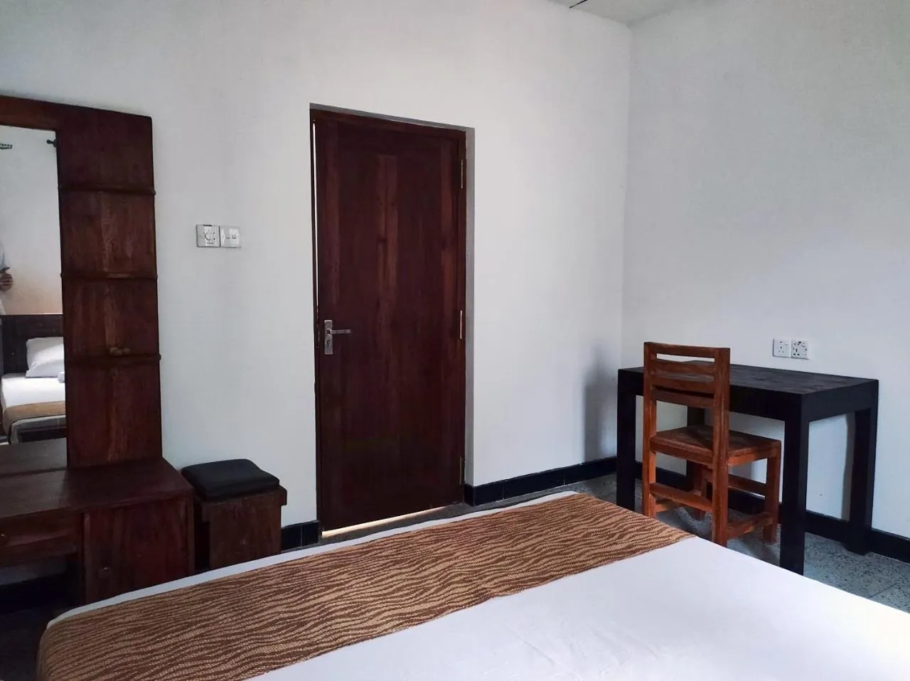 Photo of the whole room, Bed in Schatzi's Hideaway